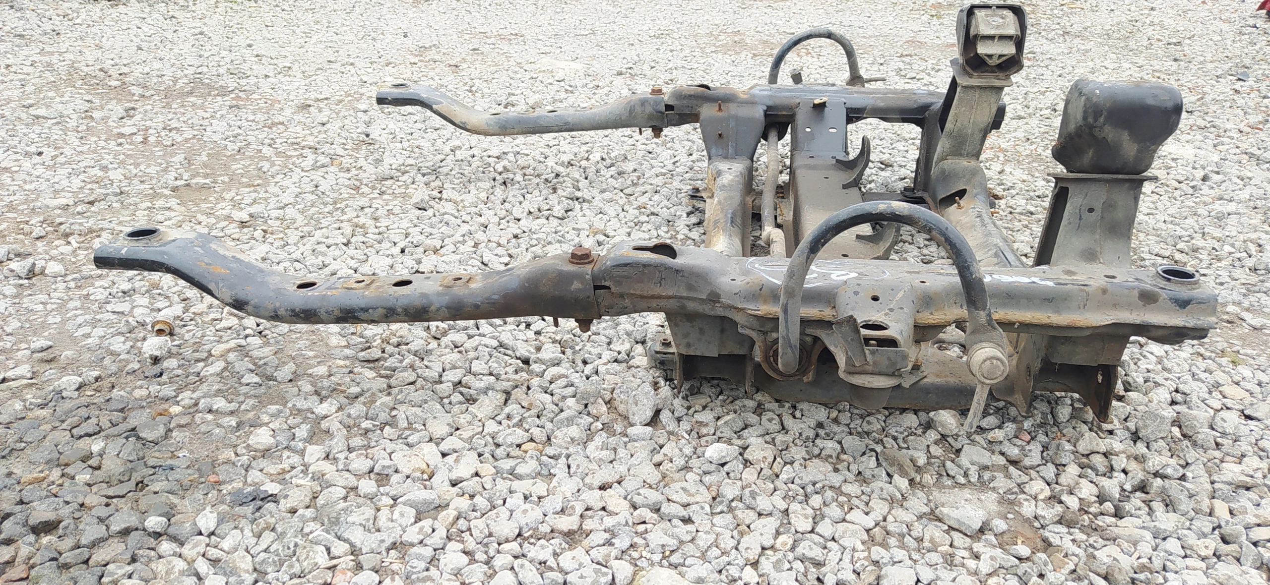 MERCEDES SPRINTER W 906 A9063302201 PREDNA NAPRAVA