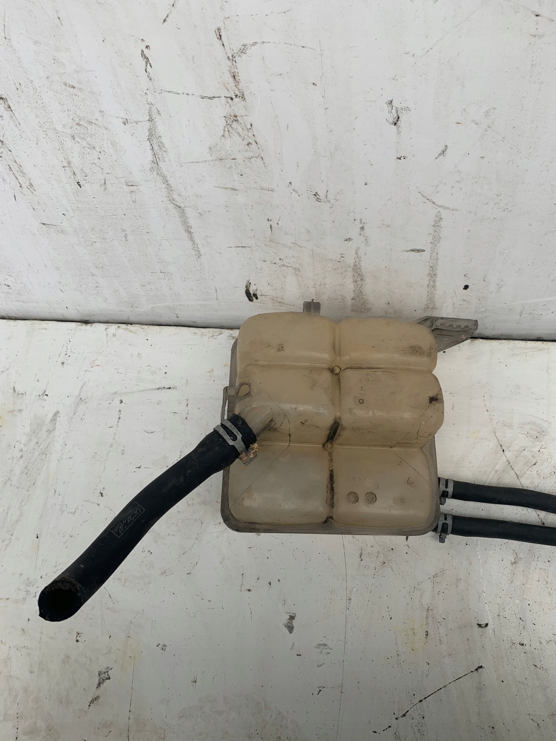 VYROVNÁVACIA NÁDOBKA FORD C MAX 1.6 TDCI