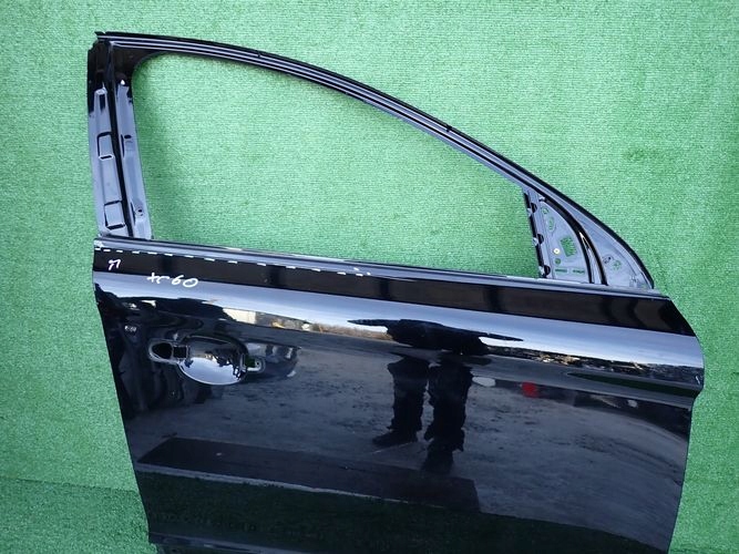 VOLVO XC60 08-17 PRAVE PREDNE DVERE