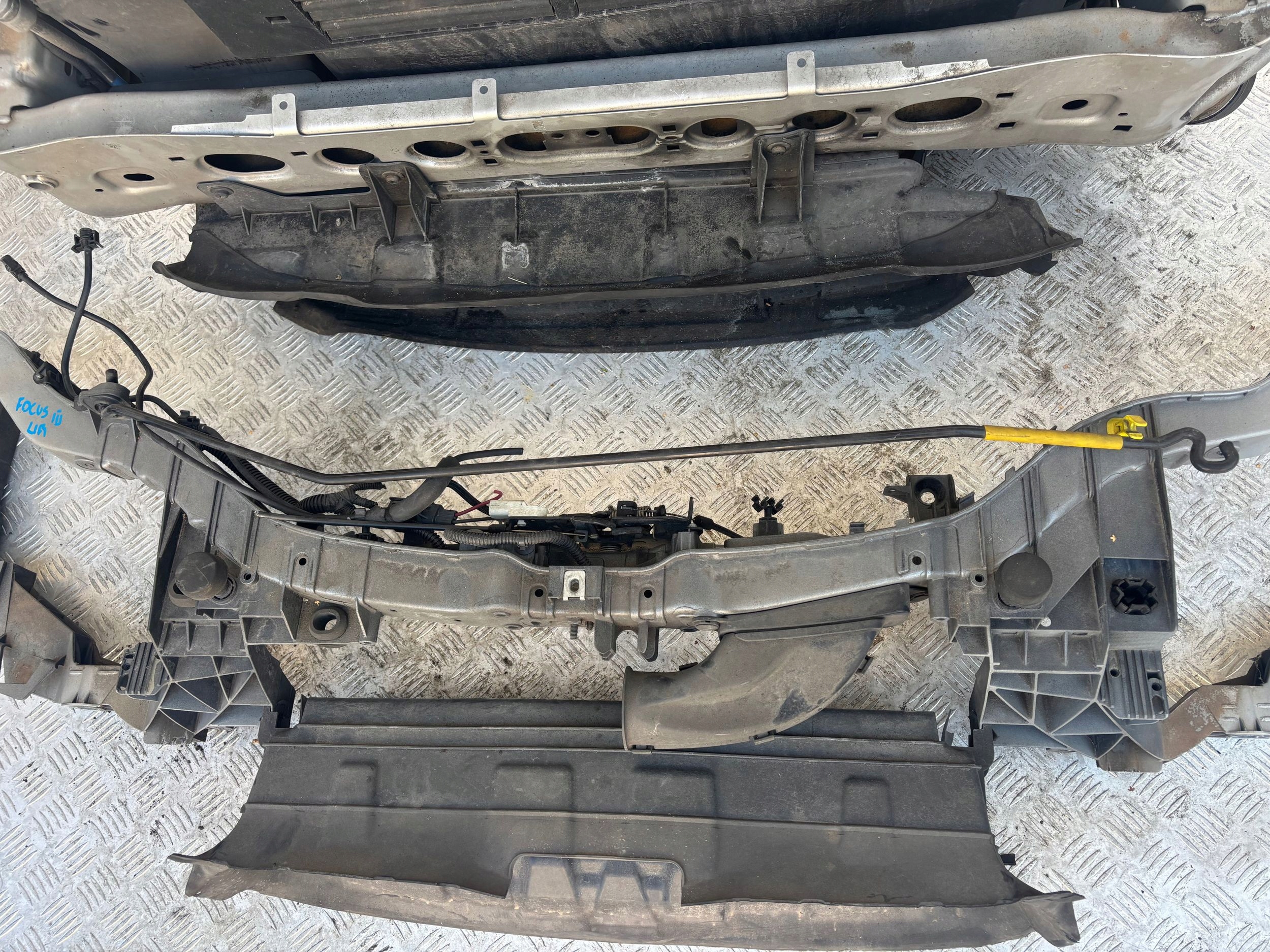 PREDNE CELO VYSTUHA CHLADICE FORD FOCUS 3 III 1.0 ECOBOOST LIFT 14-