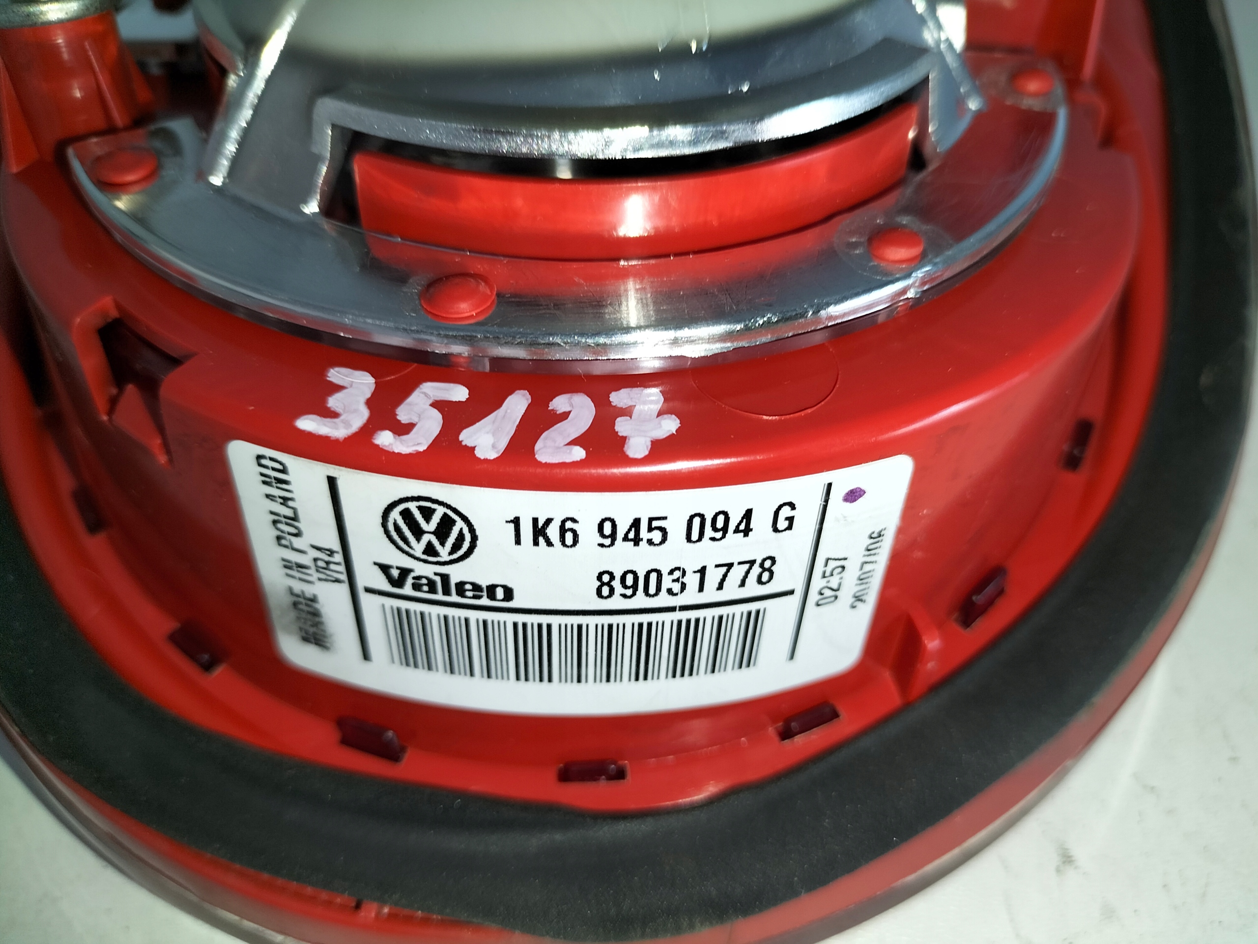 PRAVE ZADNE SVETLO VW GOLF 5 V 03- HB