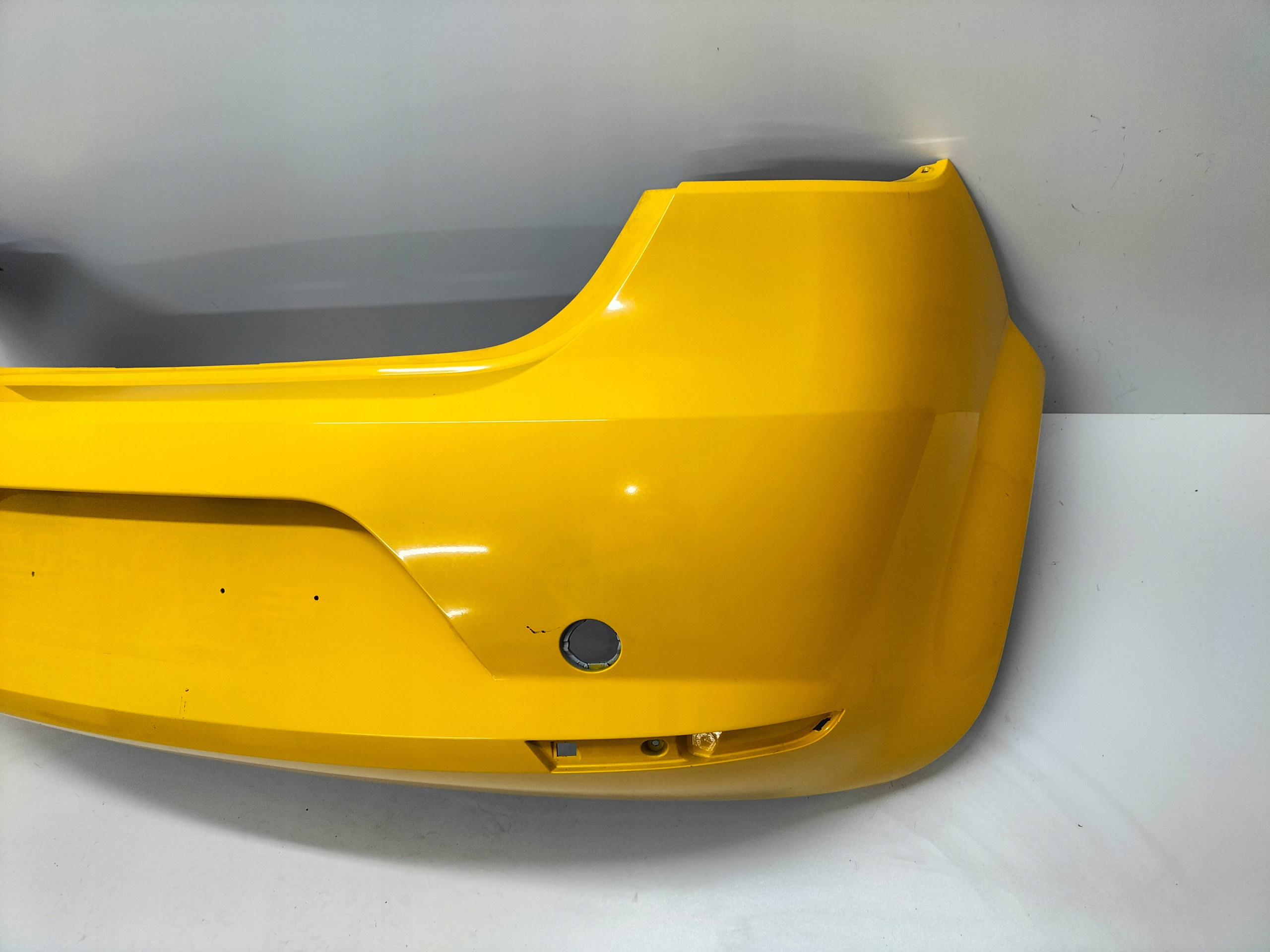 ZADNÝ NÁRAZNÍK SEAT LEON II 05-09