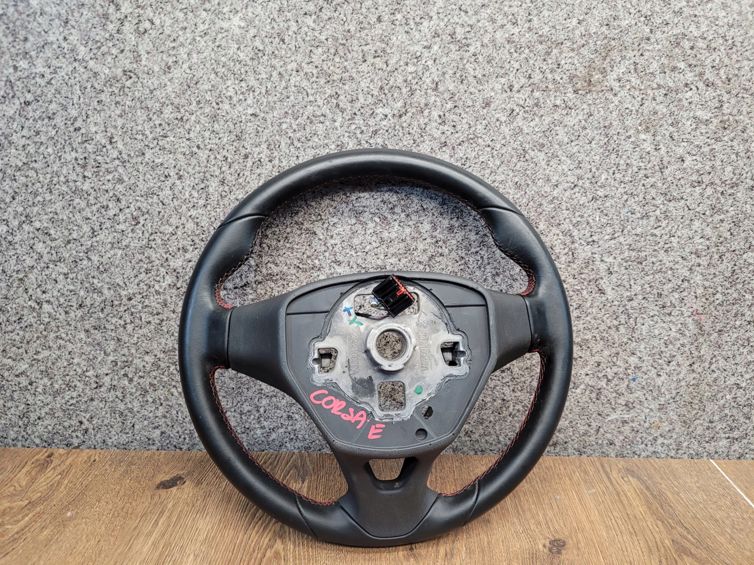 Opel Corsa E MULTIFUNKČNÝ KOŽENÝ VOLANT 39035991