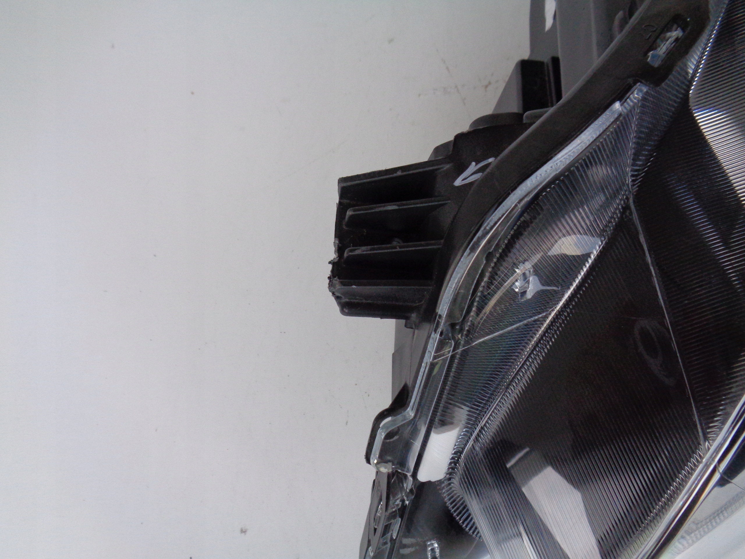 LAVE PREDNE SVETLO FORD KUGA MK3 19- FULL LED