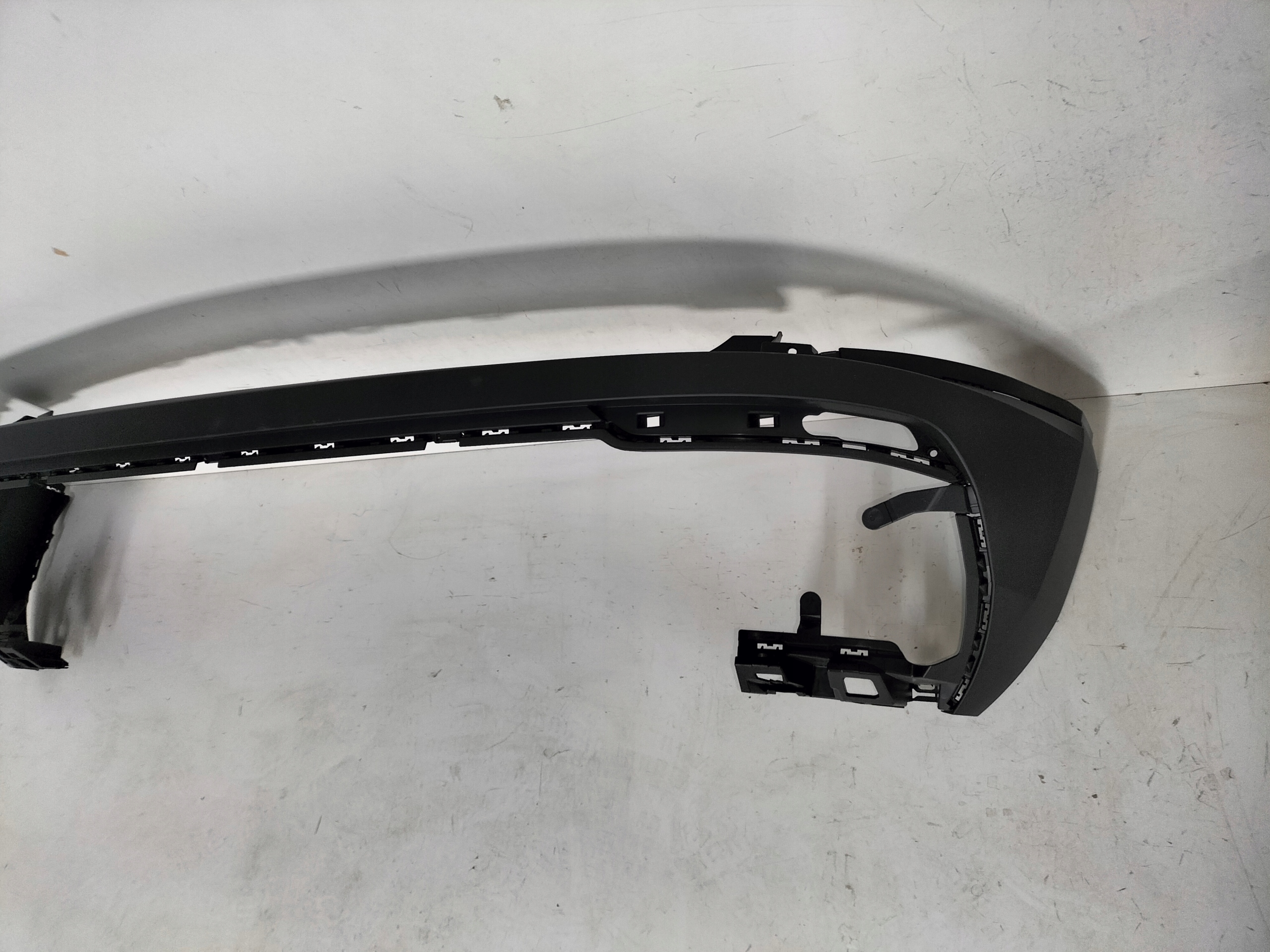 SPOJLER LIŠTA ZADNÉHO NÁRAZNÍKA SKODA KAROQ 17-