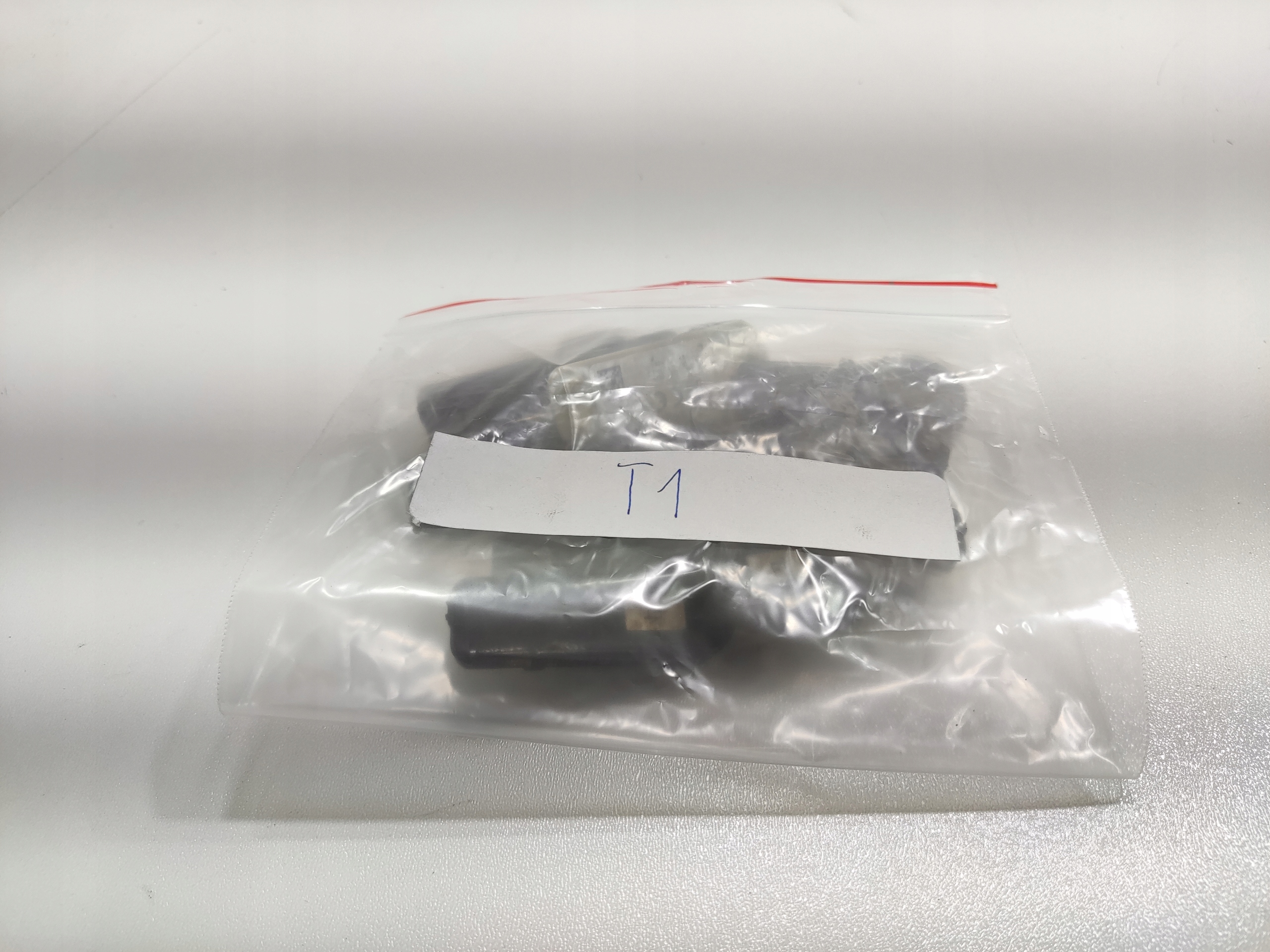 ČIDLO TLAKU PNEUMATIK TPMS PEUGEOT CITROEN 433 MHz 9811536380