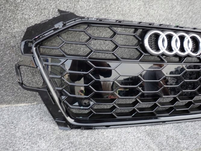 AUDI A4 B9 S-LINE 8W0 LIFT 19- MRIEZKA LISTA