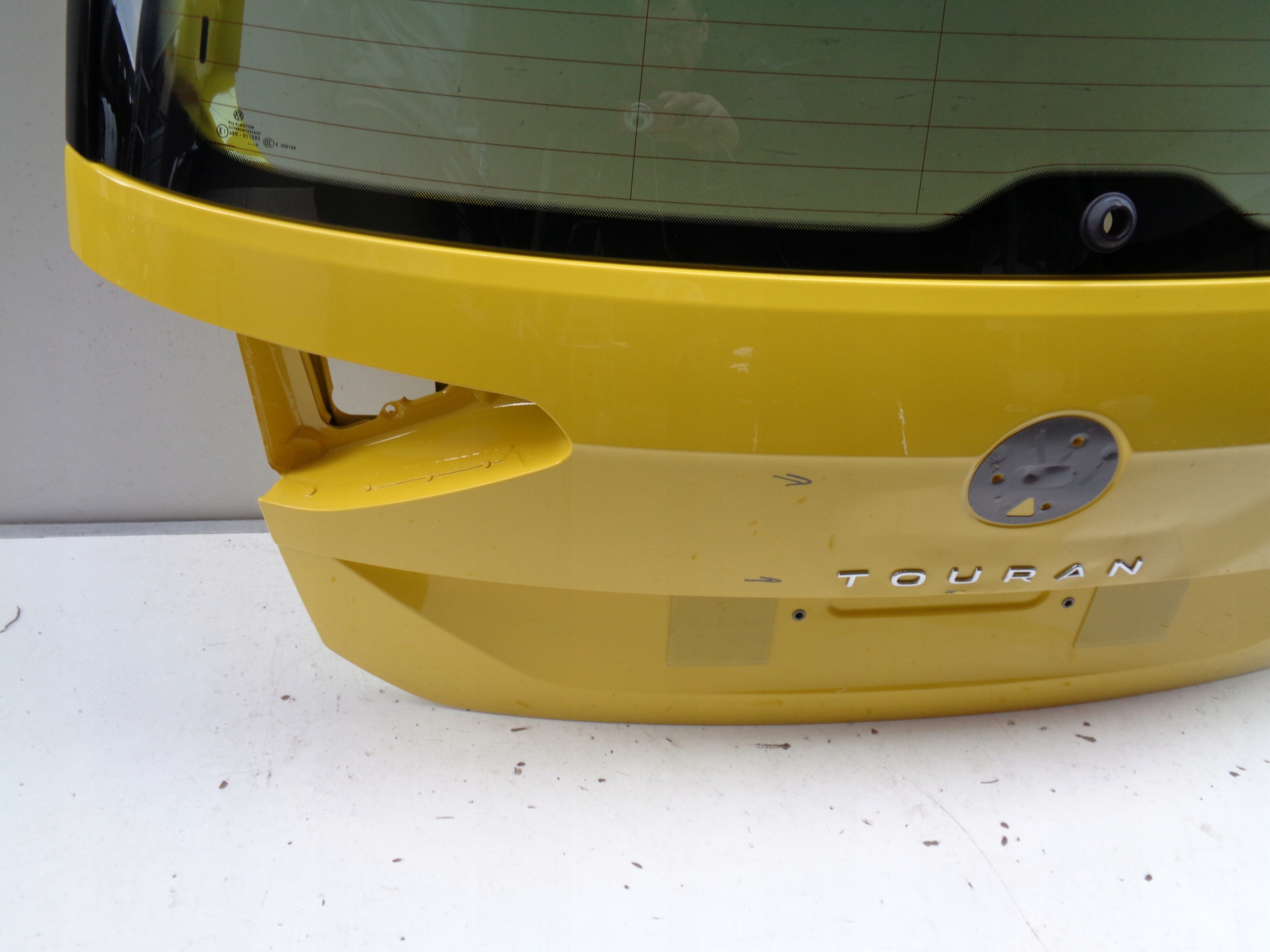 ZADNÁ KAPOTA VW TOURAN 5TA 16- SKLO NR 39481