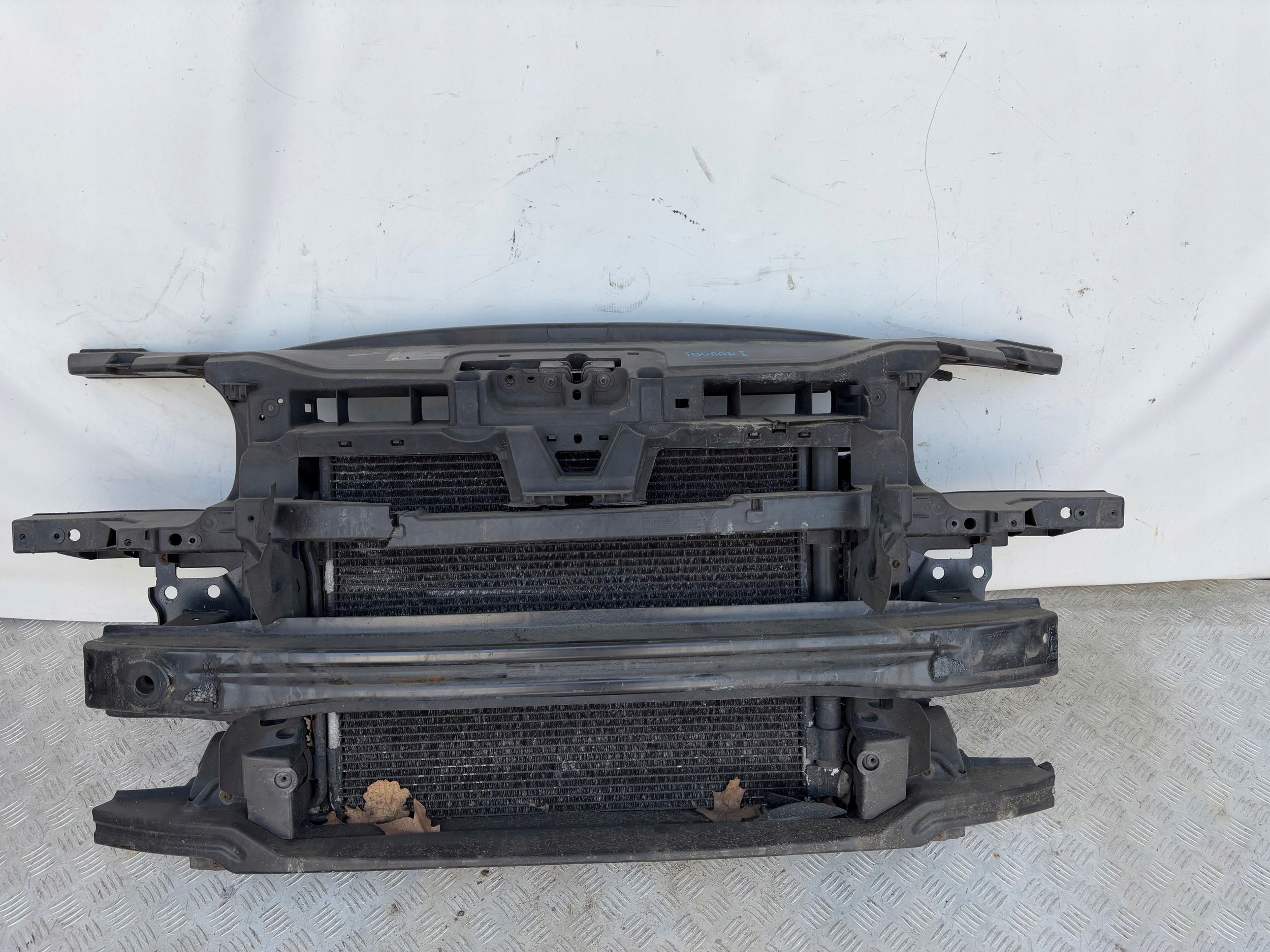 PREDNE CELO CHLADICE VW TOURAN I 2.0 TDI 03-