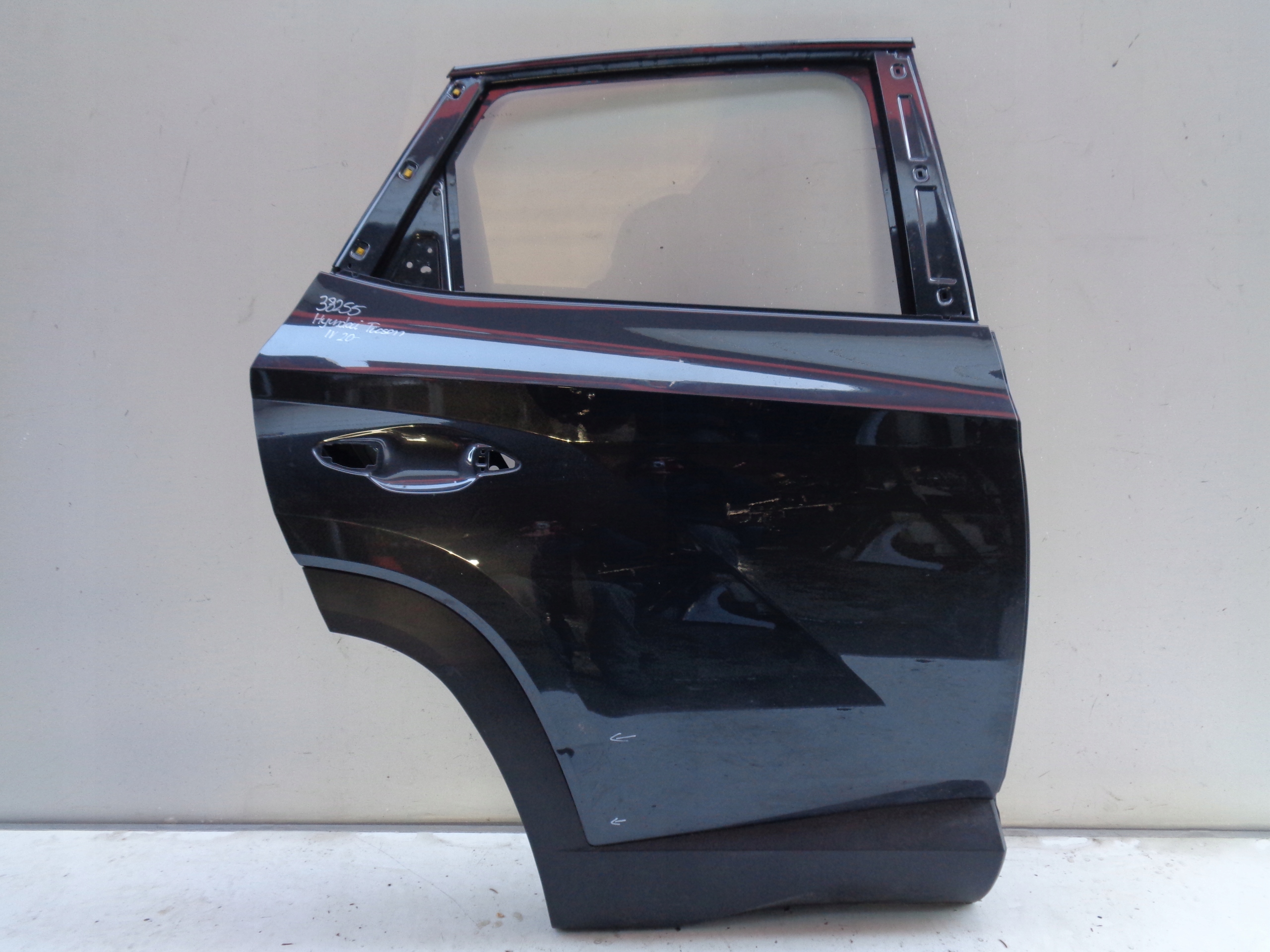 PRAVE ZADNE DVERE HYUNDAI TUCSON IV 20- NR 38255