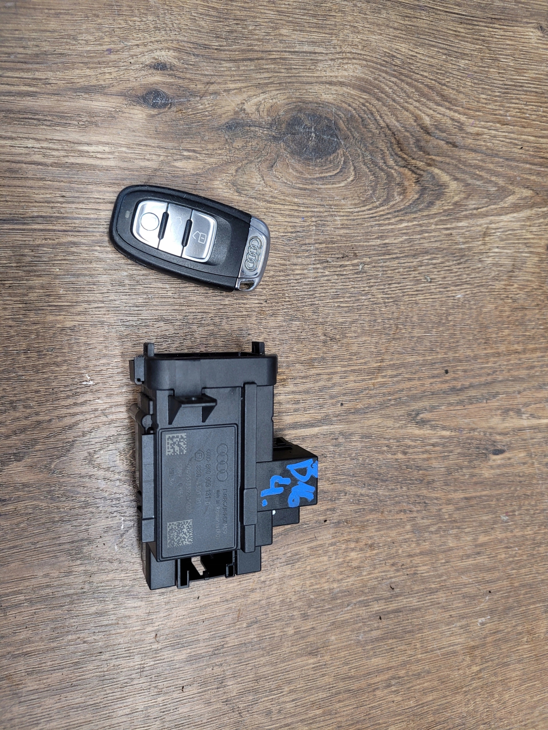 AUDI A4 B8 A5 8T SPINACIA SKRINKA KĽUČ 8K0909131D