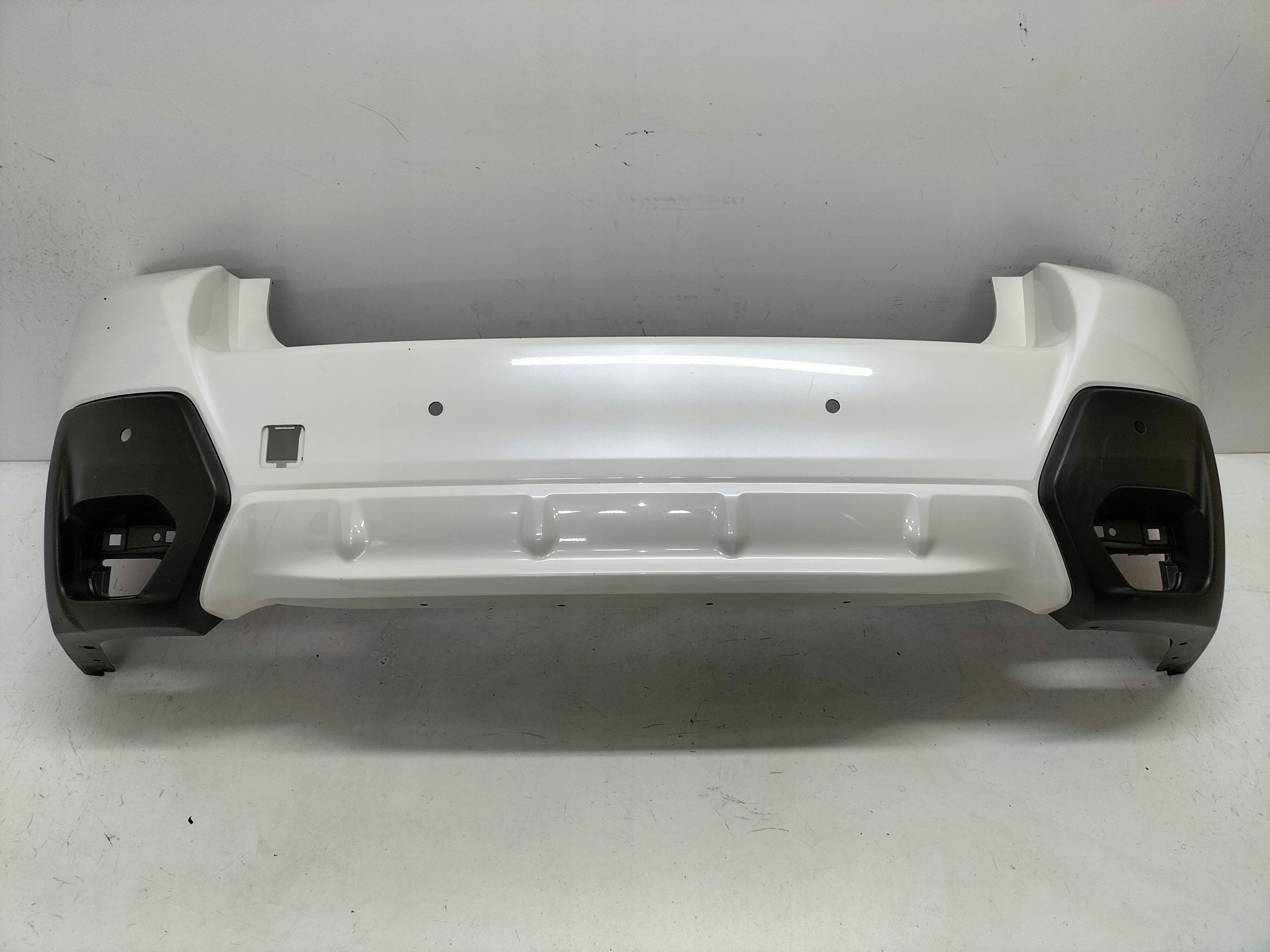 ZADNÝ NÁRAZNÍK SUBARU XV CROSSTREK 17-