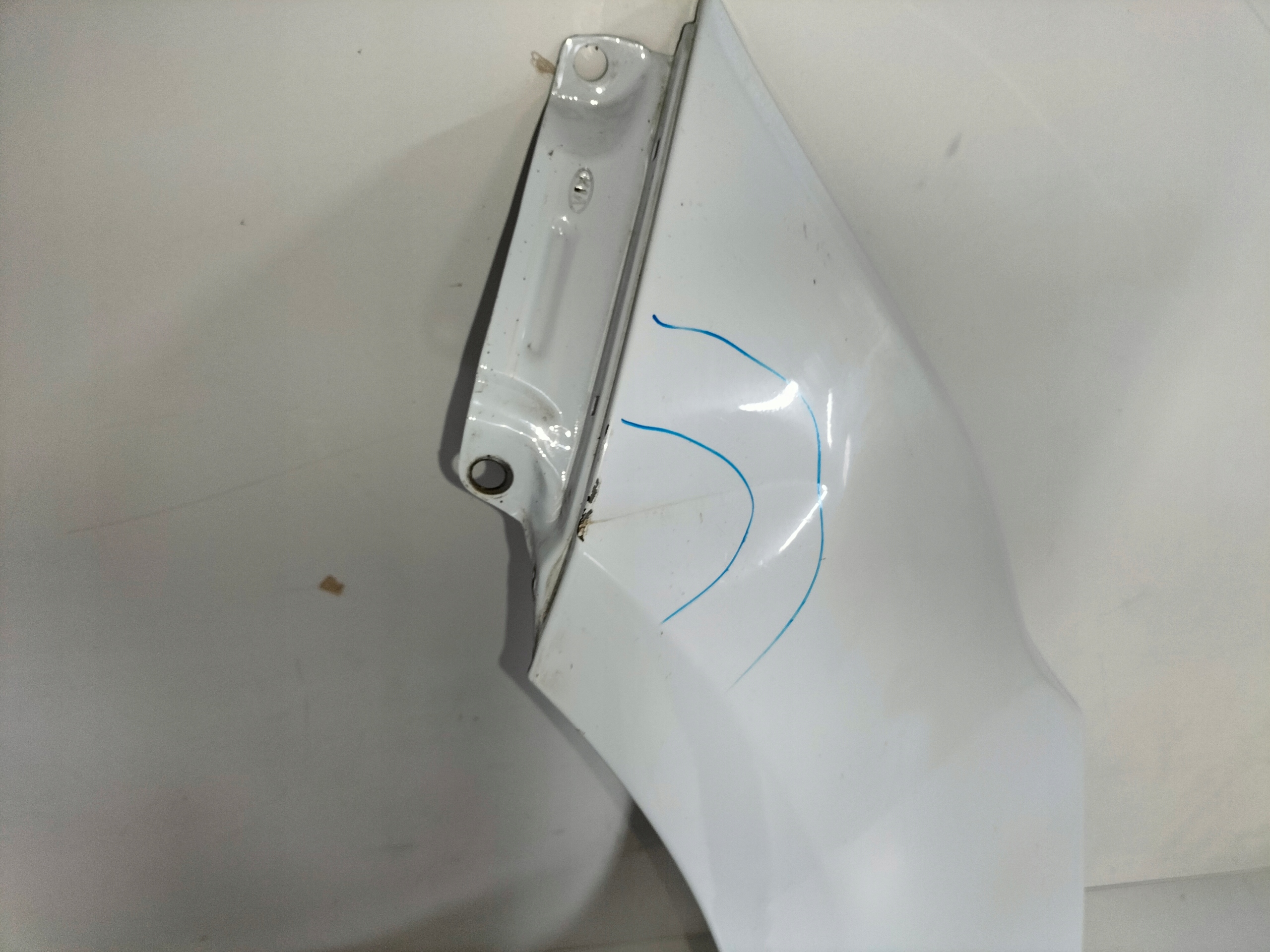 ĽAVÝ PREDNÝ BLATNÍK KIA CEED II 12-15