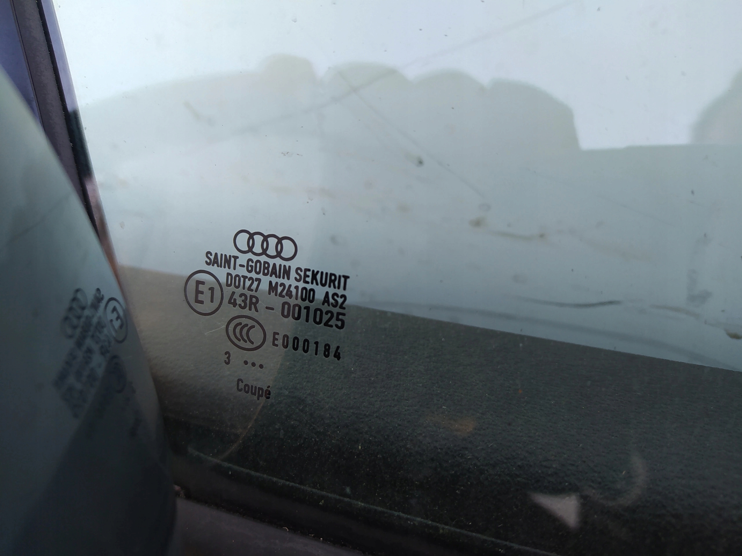 AUDI TT 8N PRAVE PREDNE DVERE