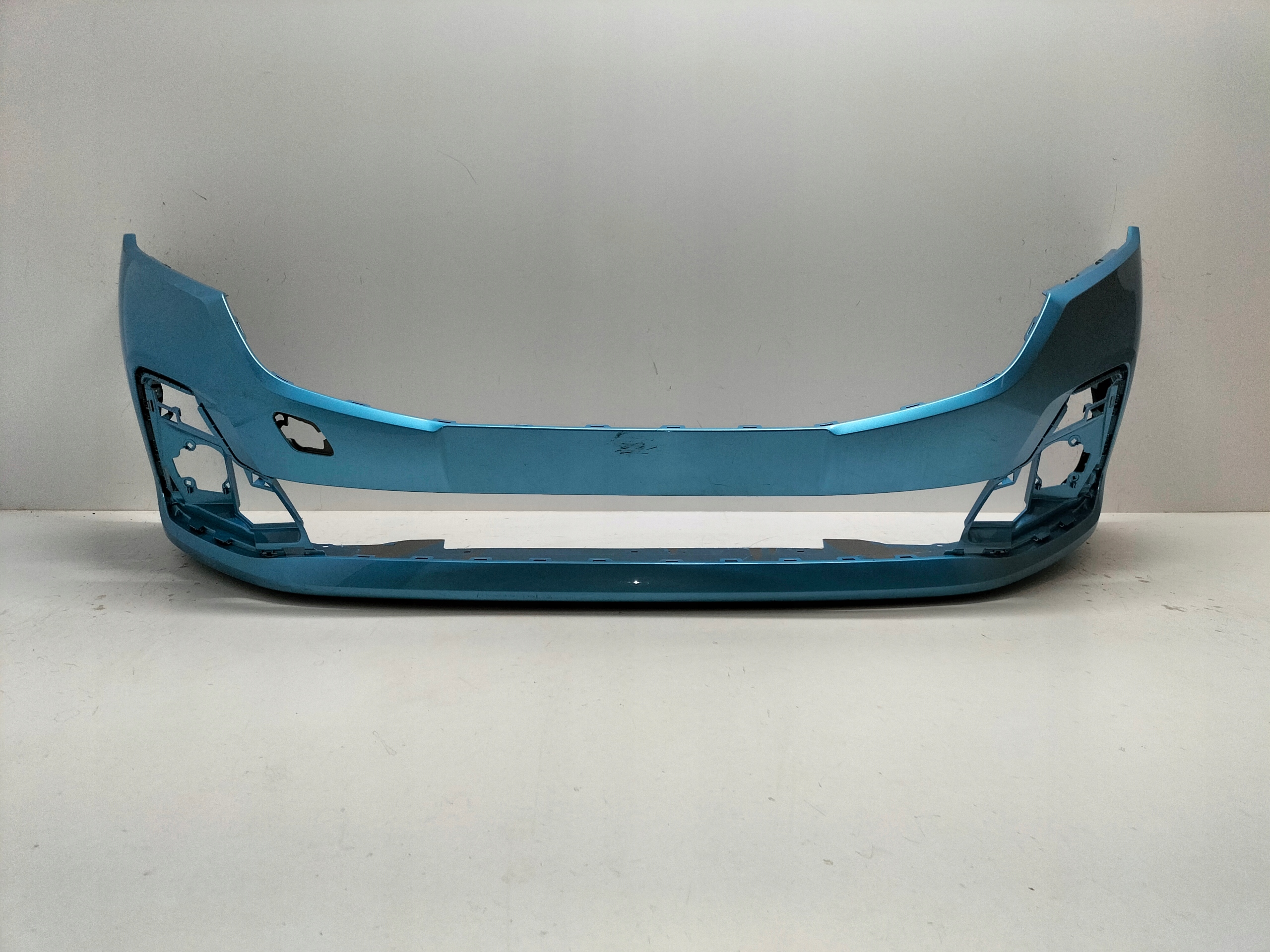 PREDNÝ NÁRAZNÍK FORD TRANSIT CONNECT III MK3 22-