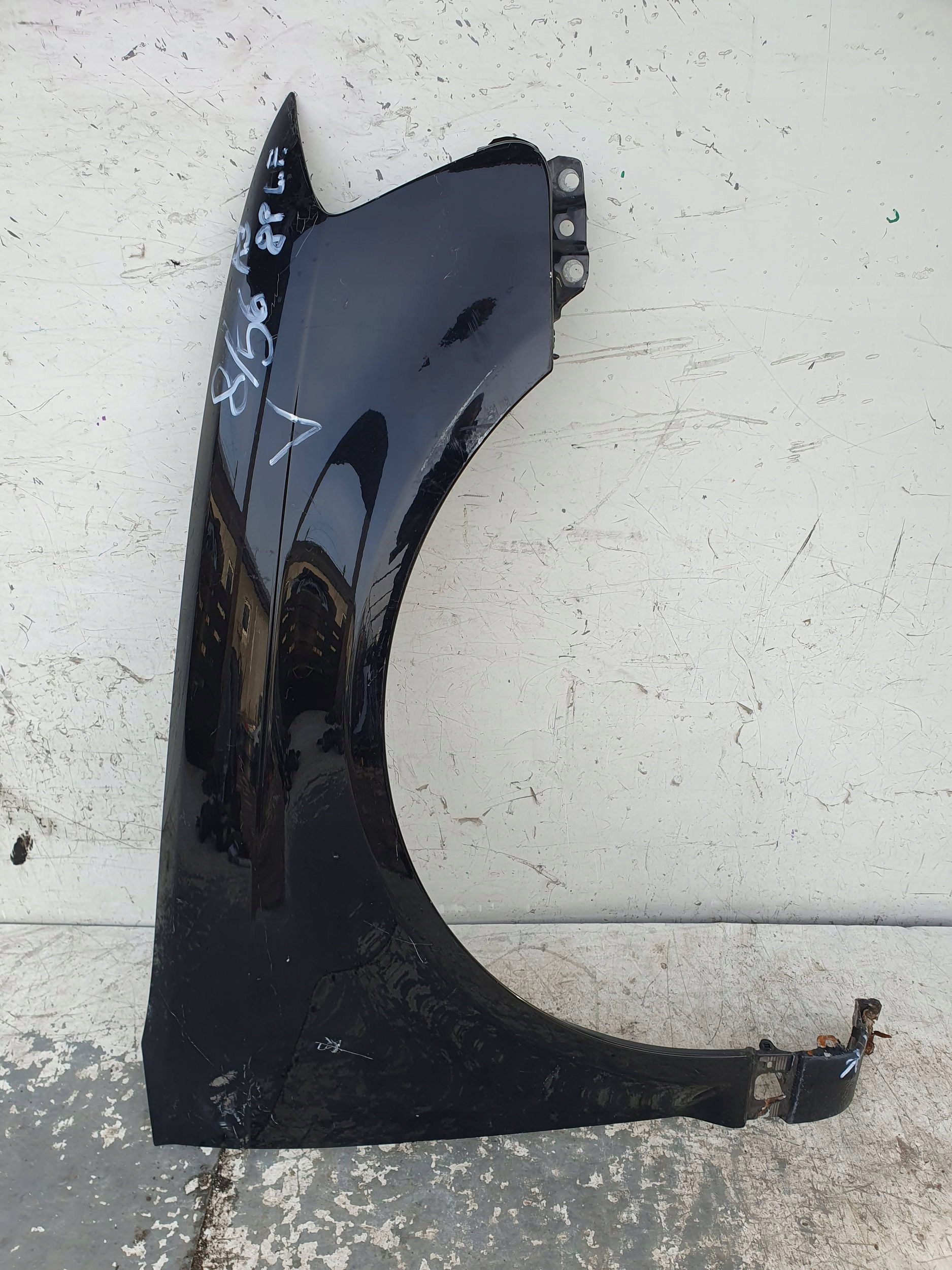 AUDI A3 S3 8P LIFT 08-012 PRAVY PREDNY BLATNIK