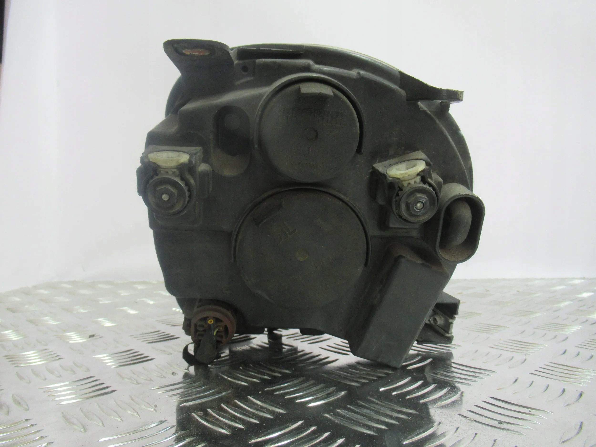 PRAVE PREDNE SVETLO FIAT 500 07-