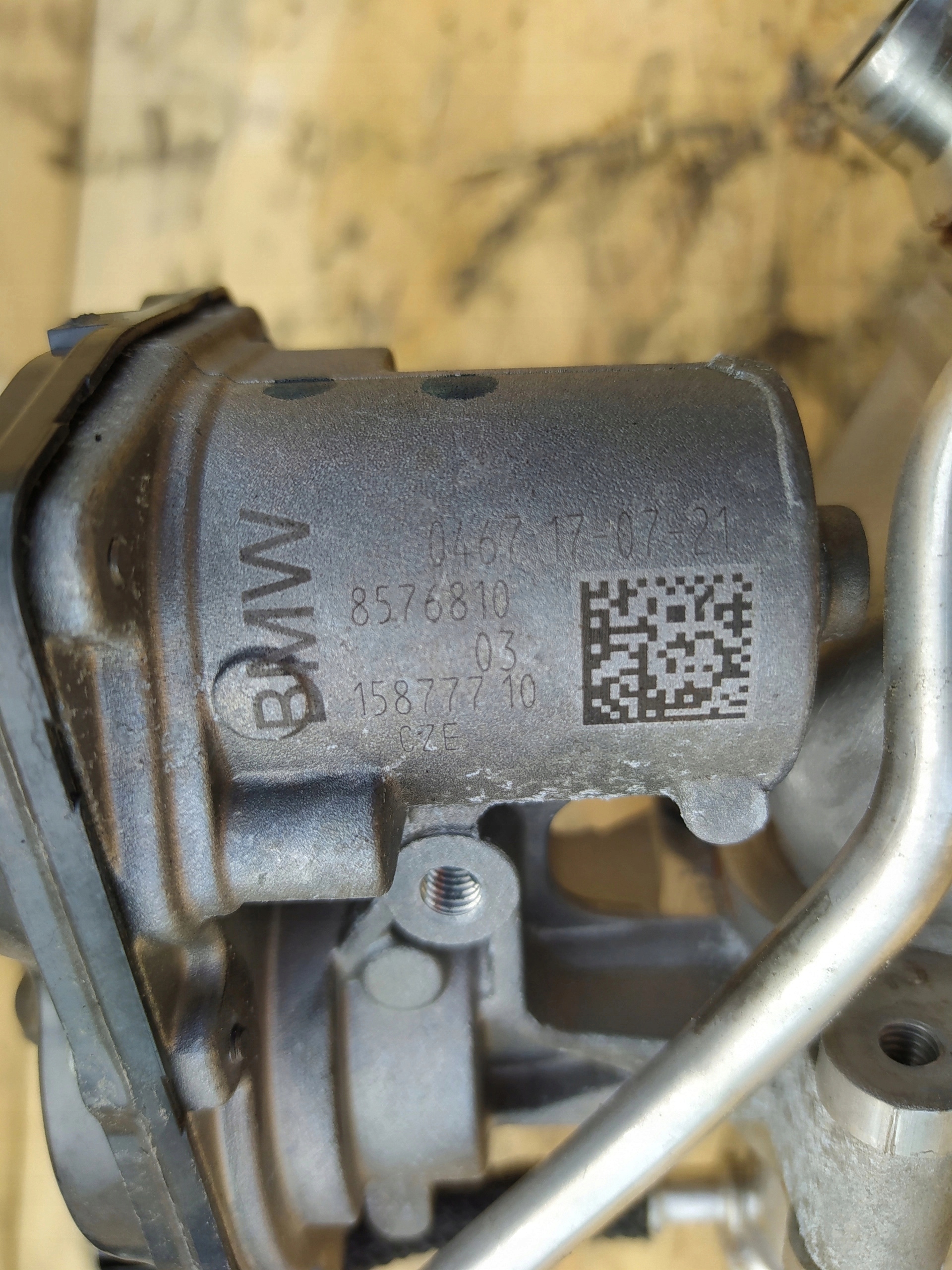 BMW 5 G30 CHLADIC SPALIN 8576473