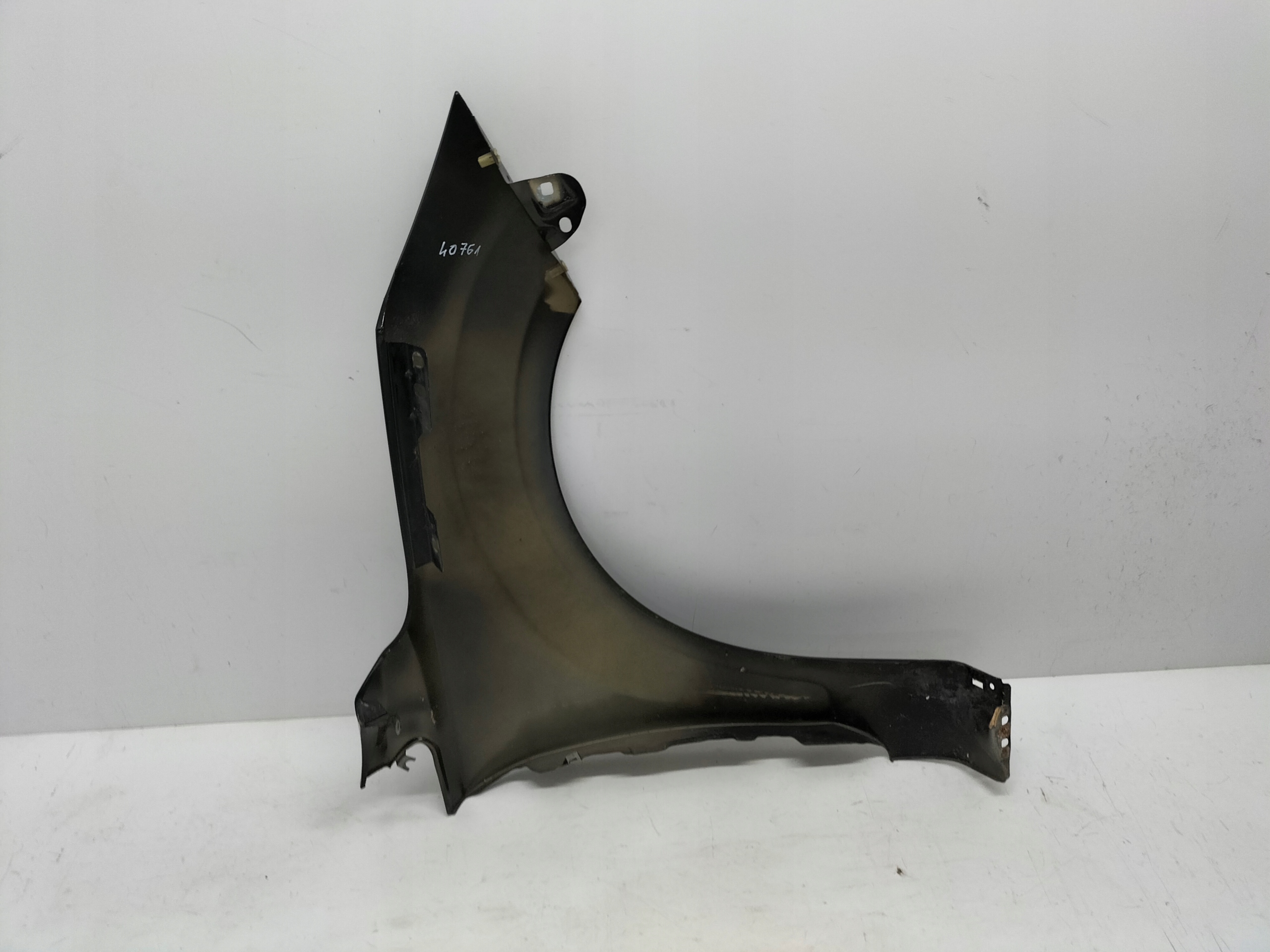 ĽAVÝ PREDNÝ BLATNÍK FORD FOCUS MK2 LIFT 08-10