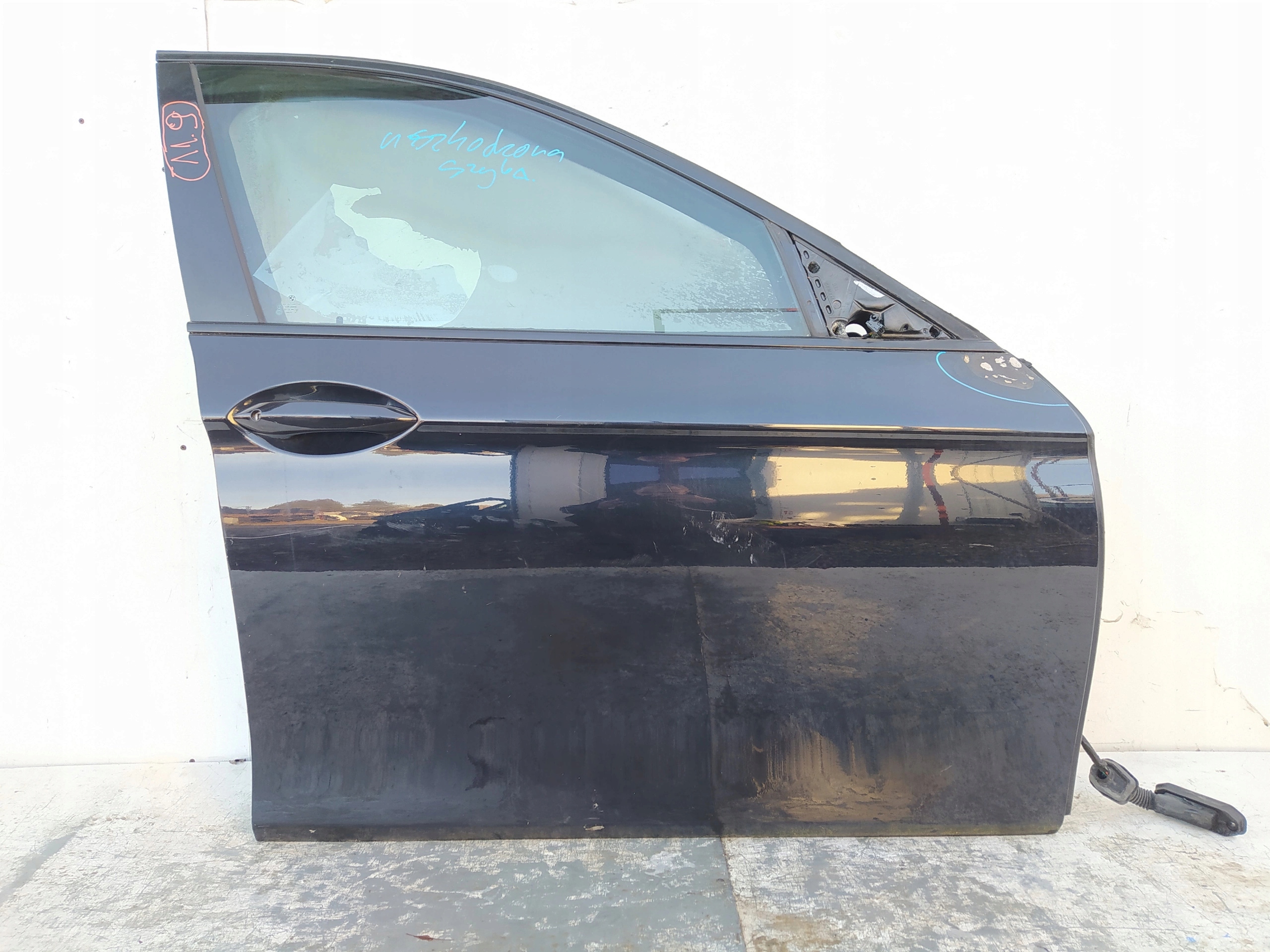 BMW 5 F10 F11 DVERE PREDNÉ PRAVÉ