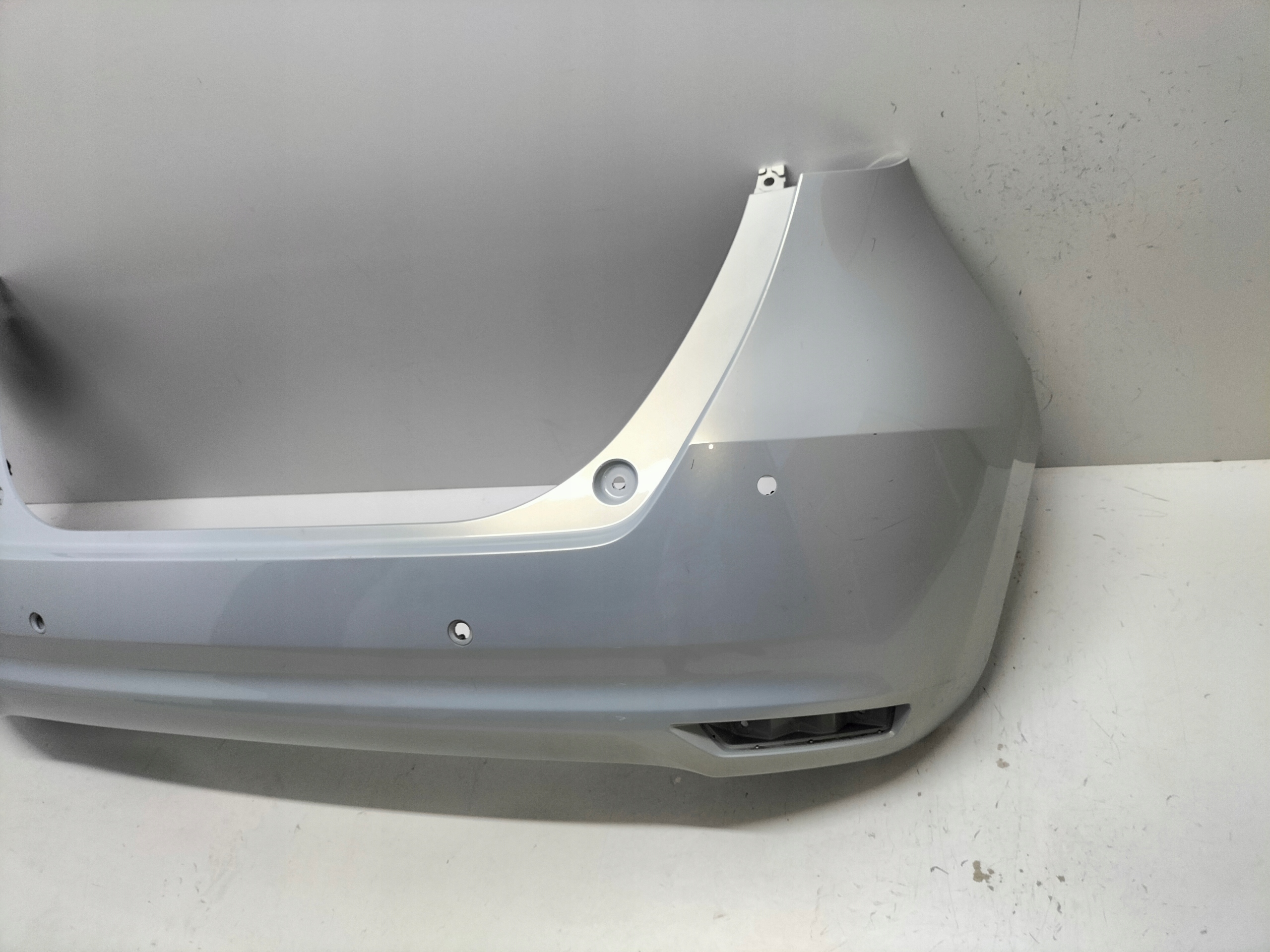 ZADNÝ NÁRAZNÍK HONDA JAZZ V 20-