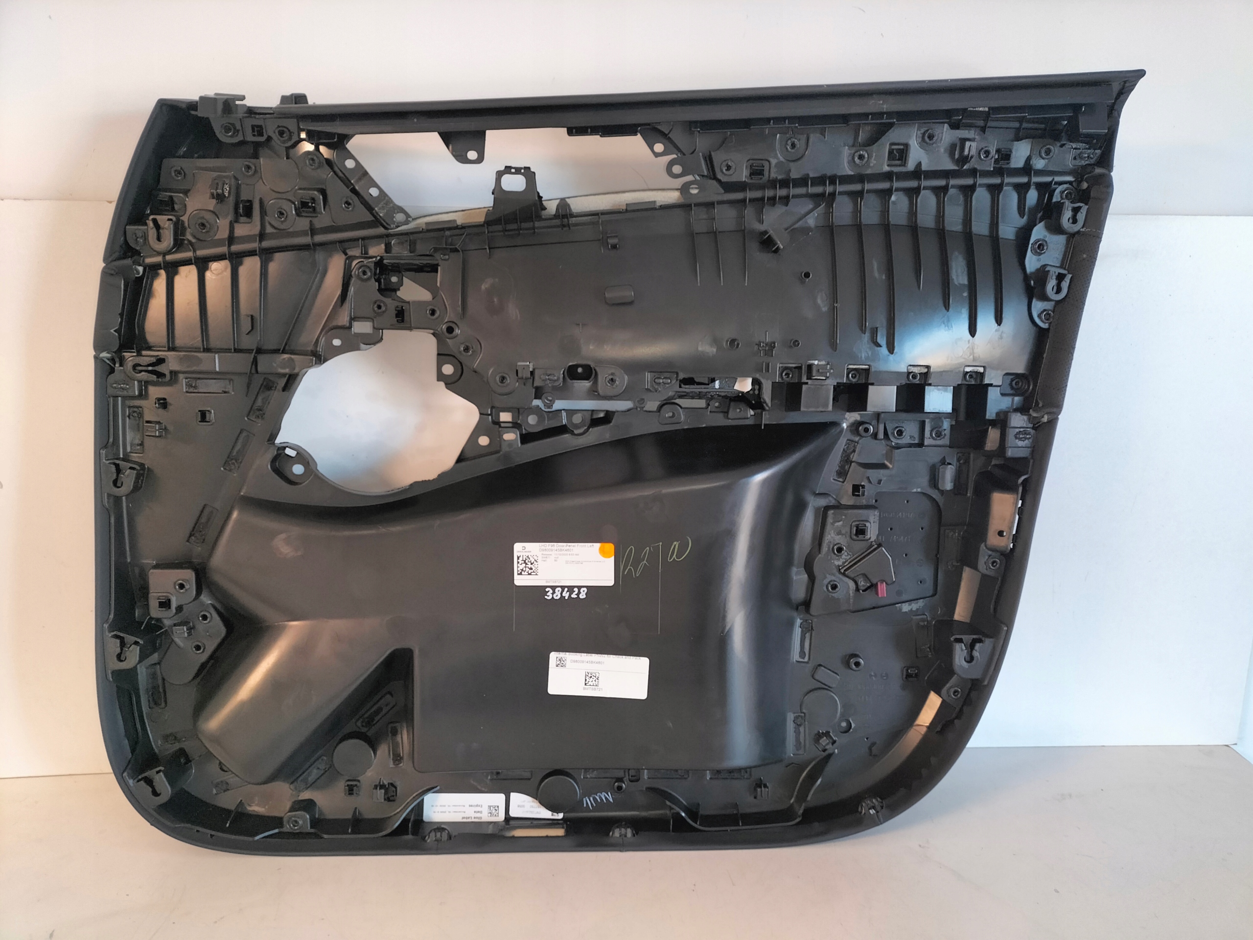 TAPACÍR boczek DVERE PREDNÝ LAVY BMW X6 G06 F96 19-