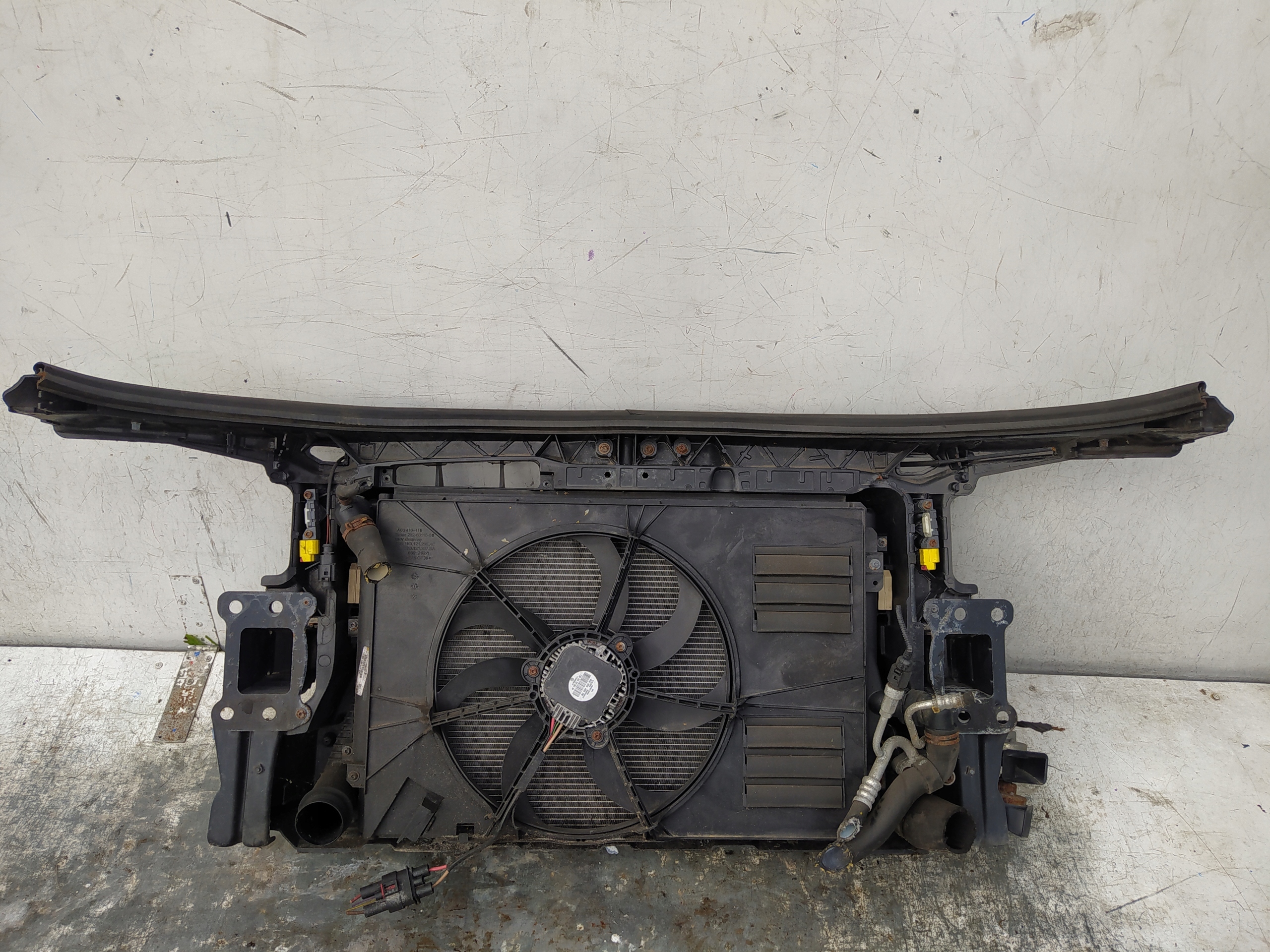 AUDI A3 8P LIFT 08- 2.0 TDI PREDNÉ ČELO
