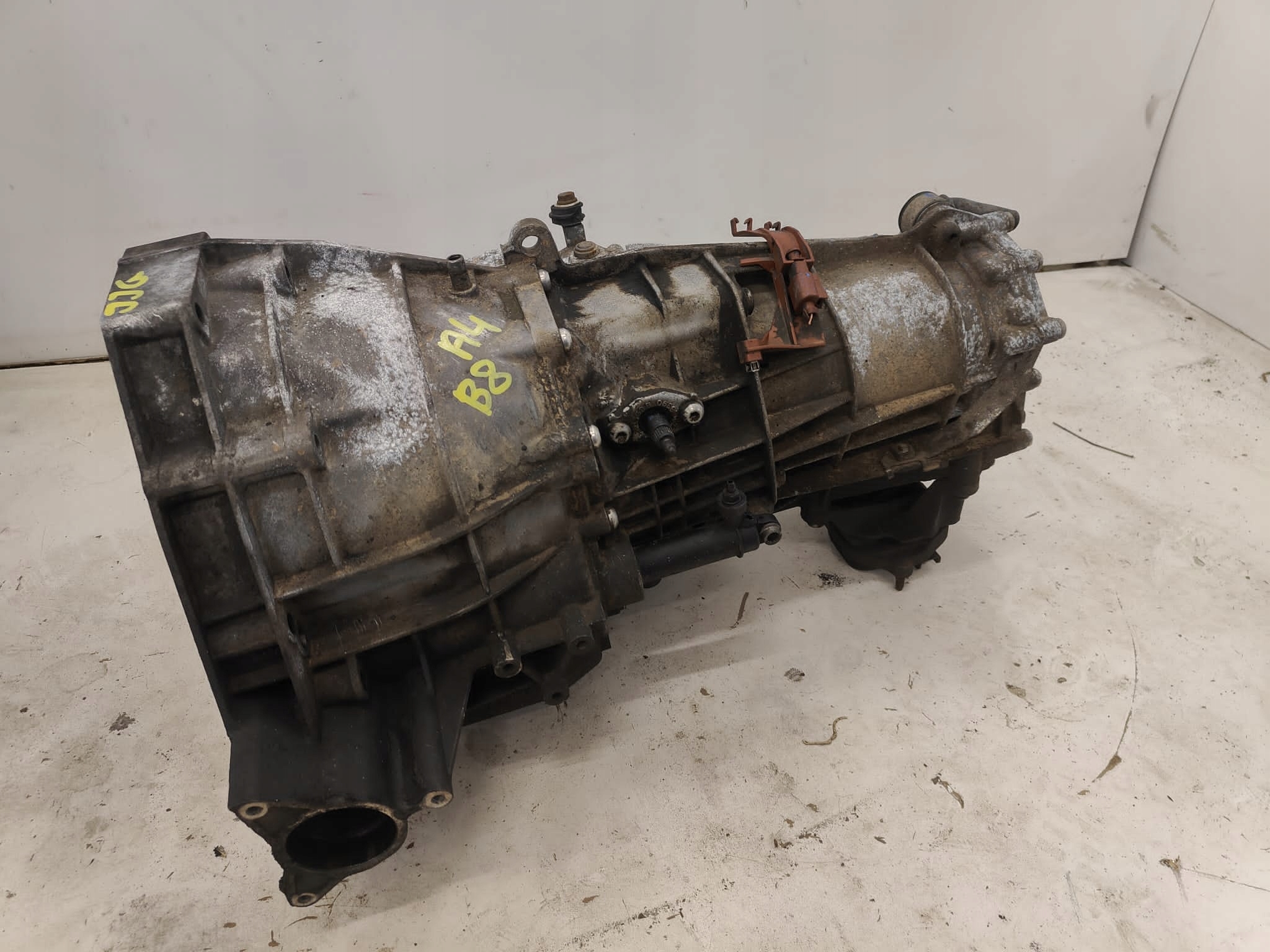 Audi a4 b8 2.0 tdi JJG PREVODOVKA MANUAL