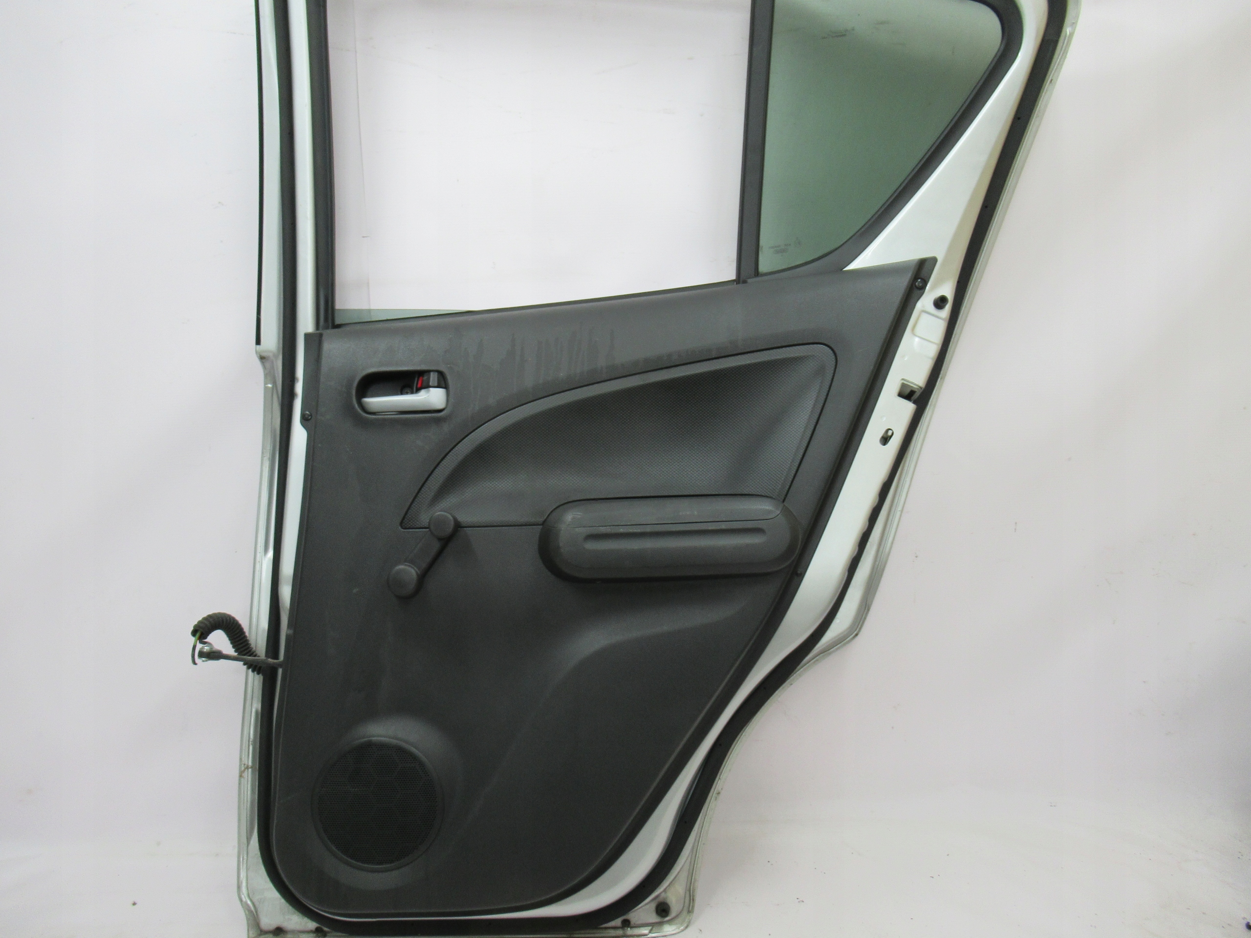 PRAVÉ ZADNÉ DVERE OPEL AGILA B SPLASH