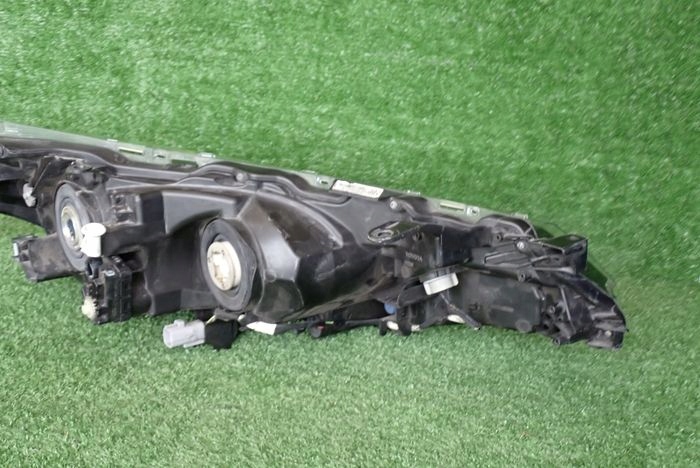 TOYOTA COROLLA E16 LIFT 16-19 LAVE PREDNE SVETLO