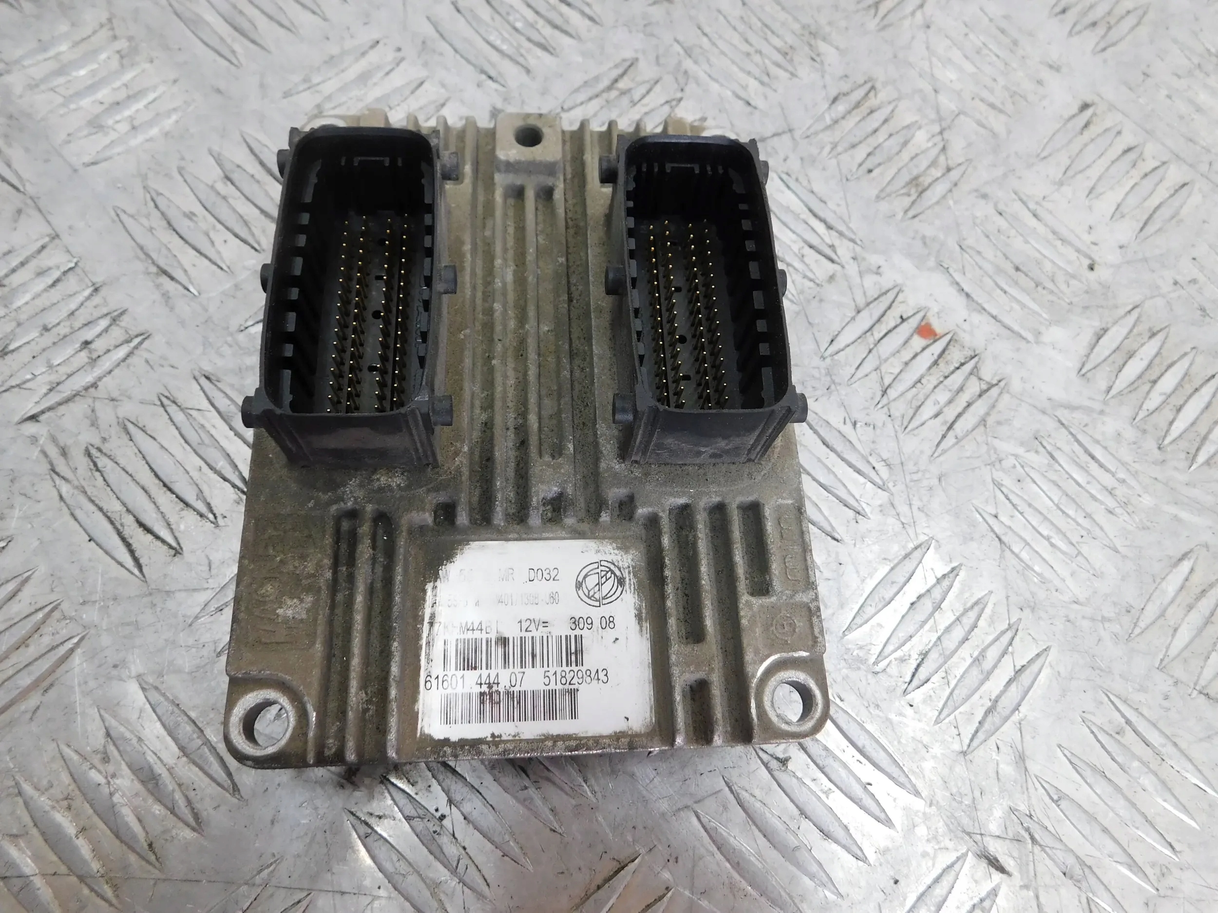 RIADIACA JEDNOTKA FIAT 500 1.2 8V 51829843