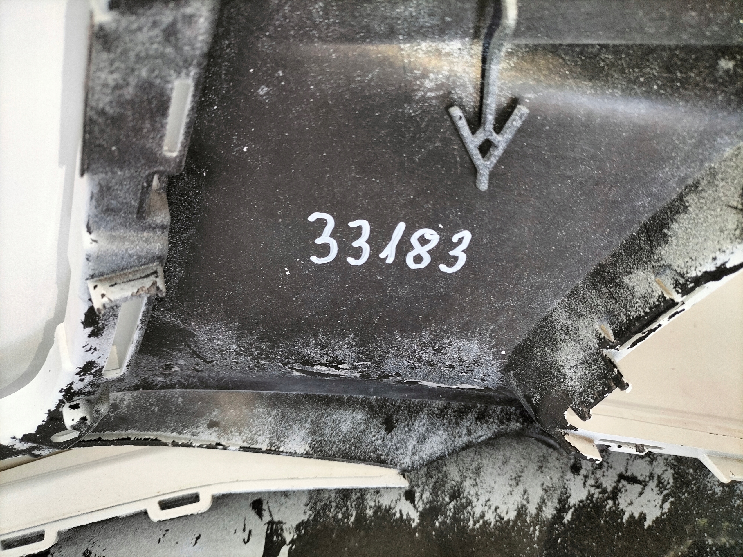 PREDNÝ NÁRAZNÍK AUDI A6 C8 18-