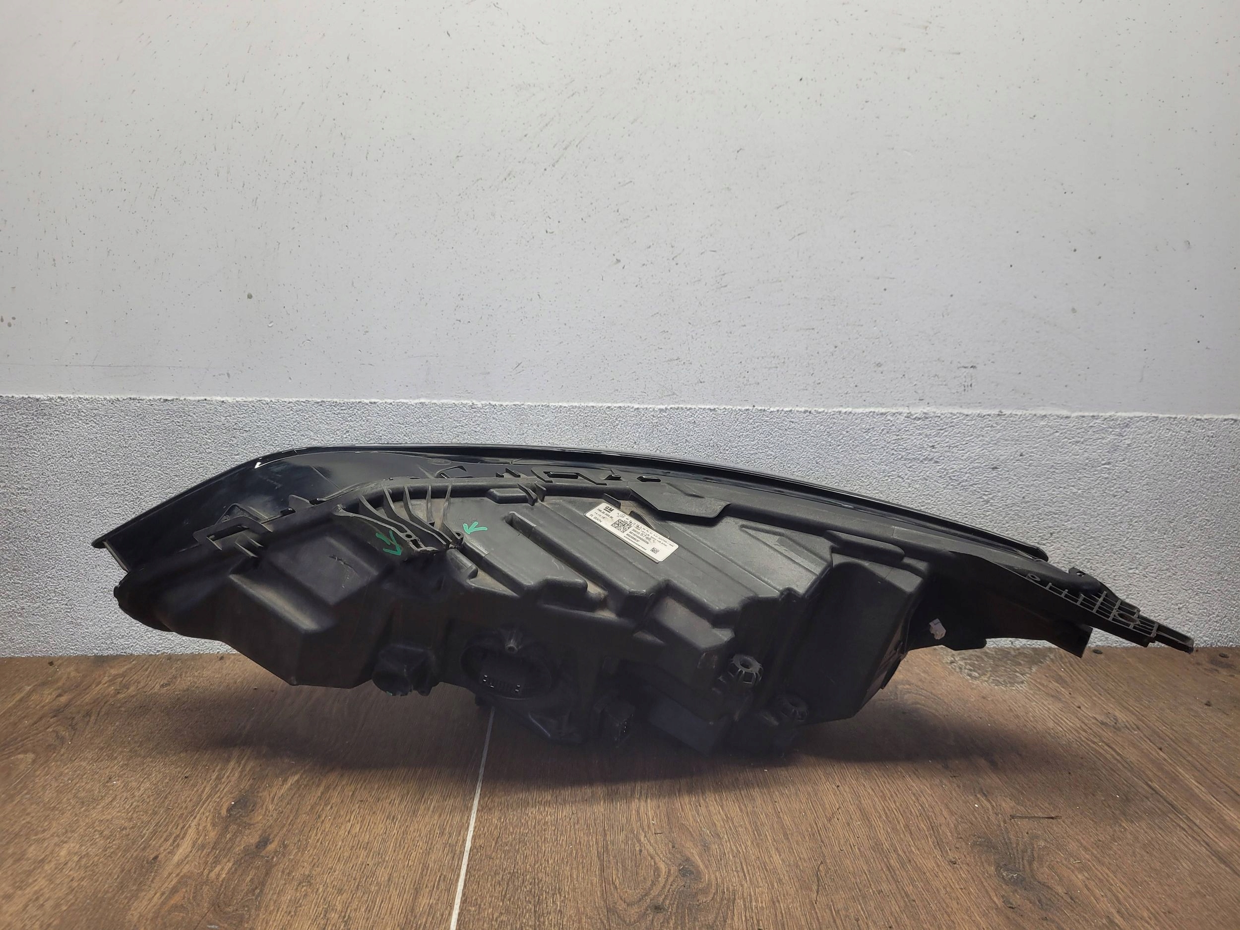 Opel Astra K 39055746 PRAVÉ PREDNÉ SVETLO FULLED