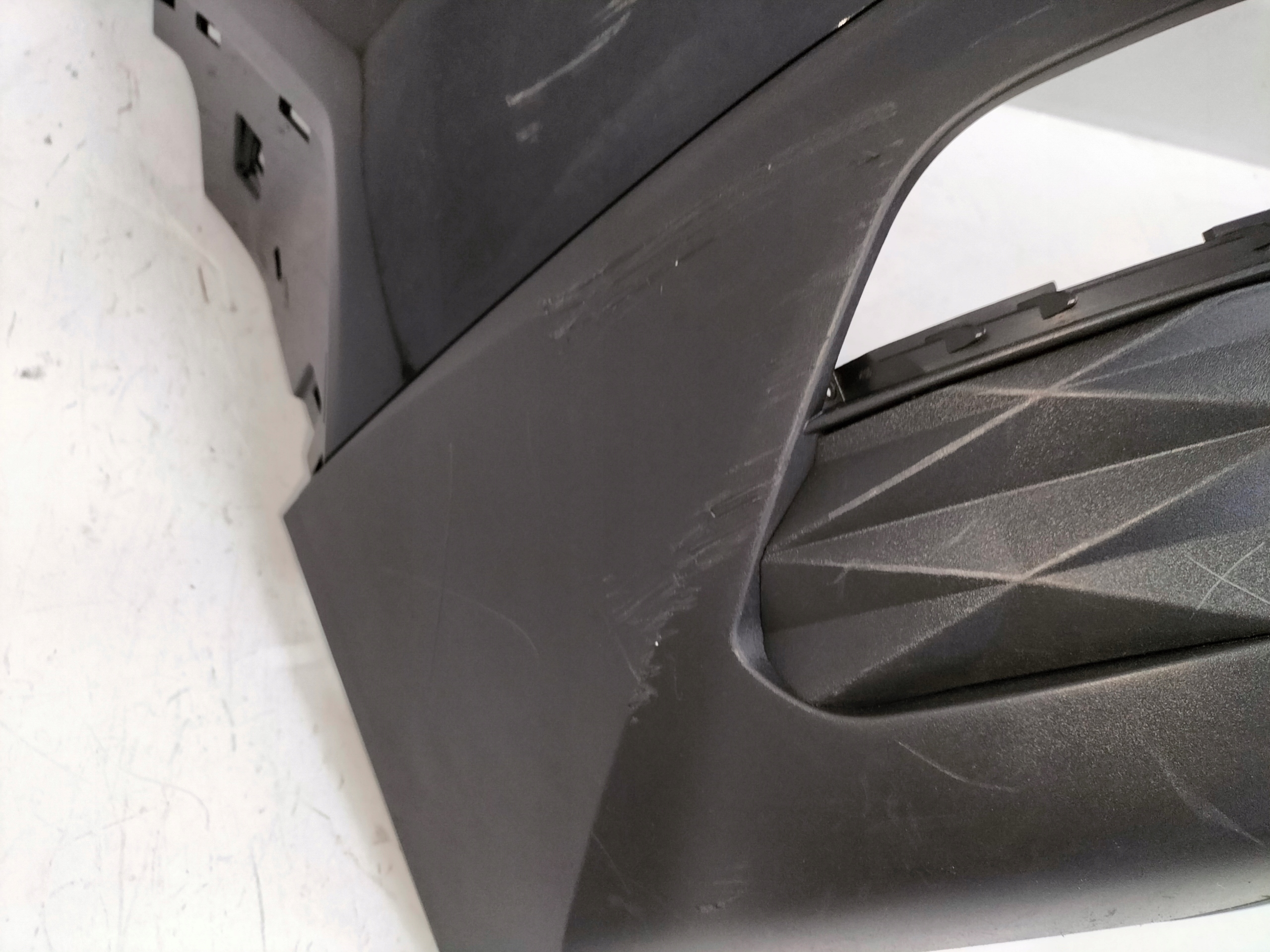 ZADNÝ NÁRAZNÍK HYUNDAI TUCSON 4 IV 20-