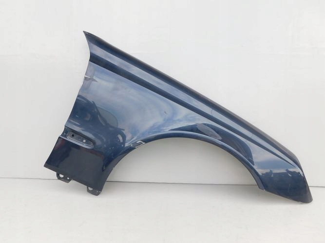 MERCEDES W211 E-KLASA 02-06 PRAVY PREDNY BLATNIK