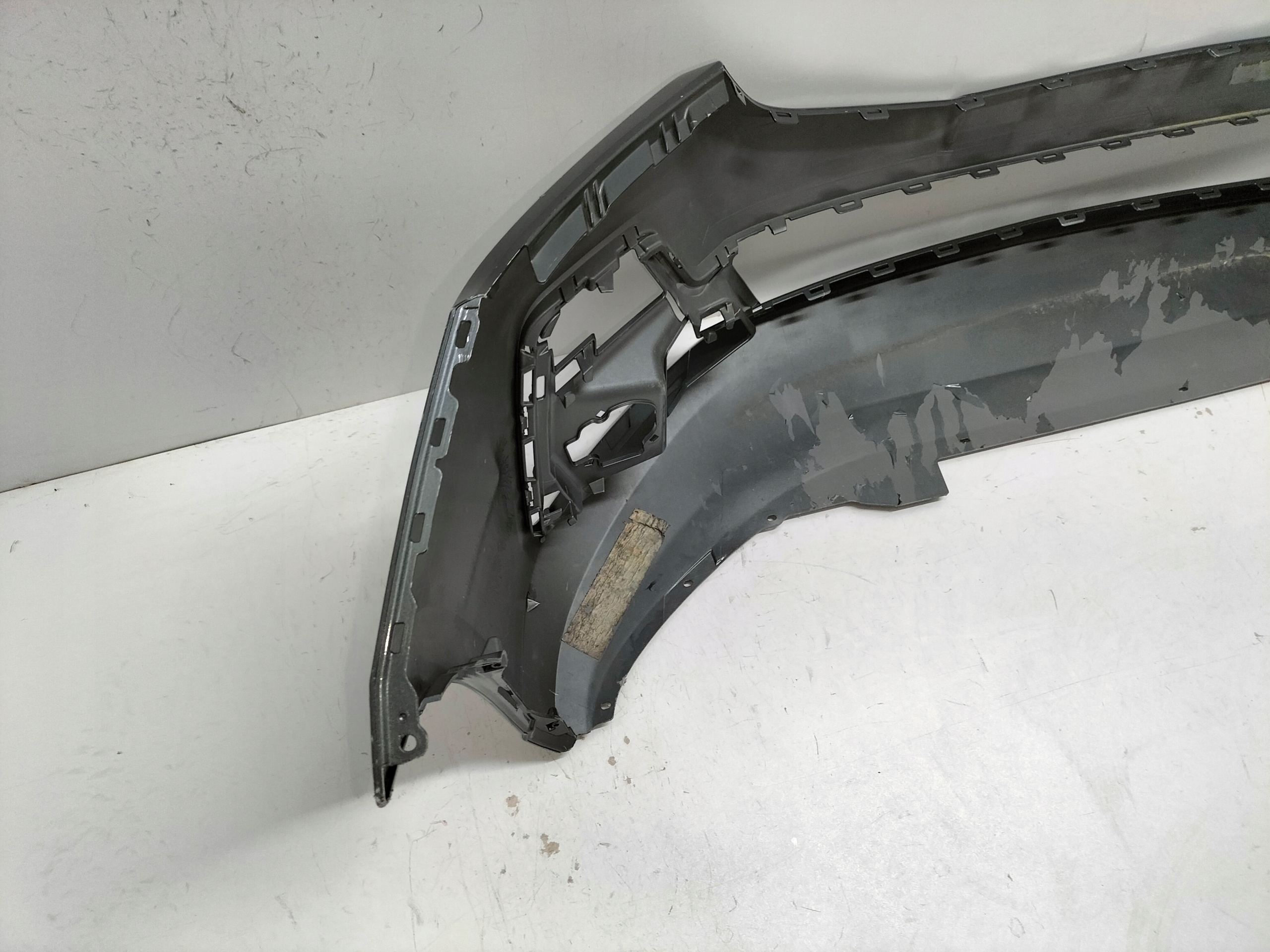 PREDNÝ NÁRAZNÍK FORD TRANSIT CONNECT III MK3 22-