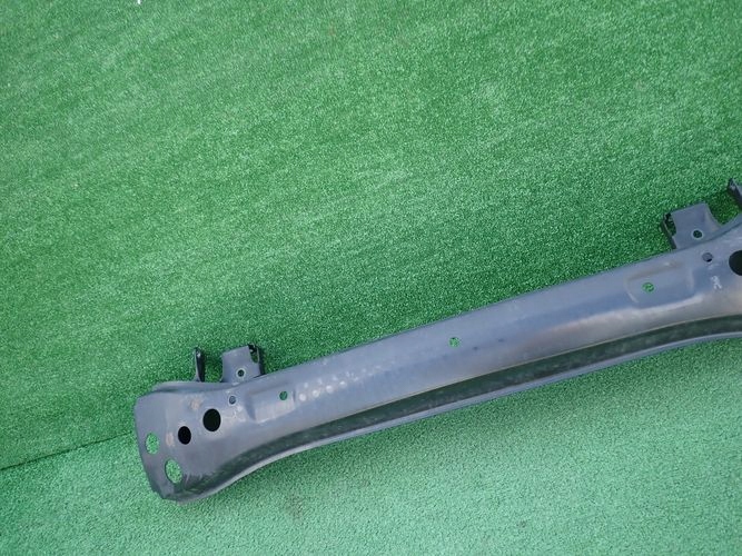 VW LIFT 10- VYSTUHA PREDNEHO NARAZNIKA