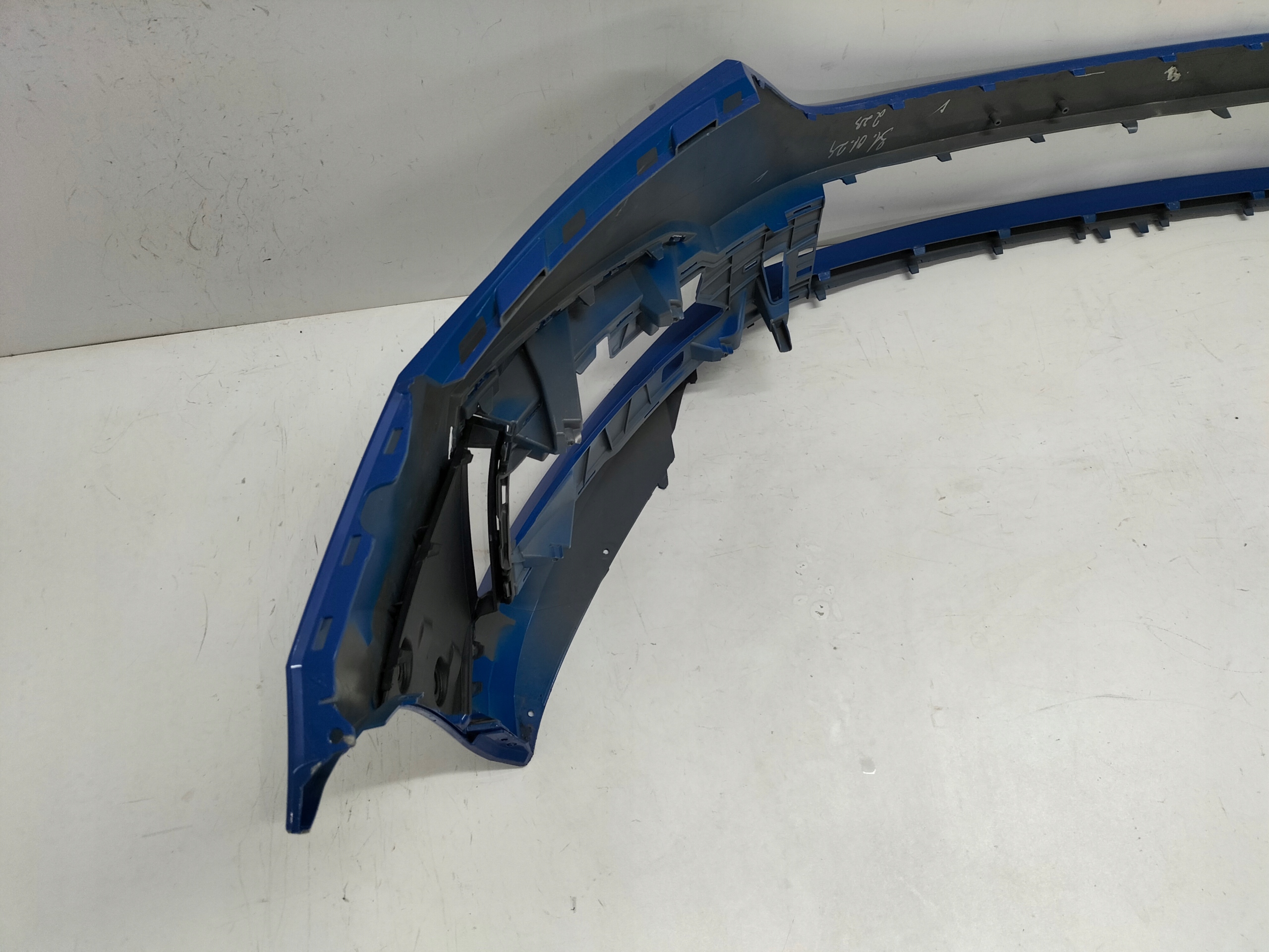 PREDNÝ NÁRAZNÍK SKODA OCTAVIA 4 IV 19-