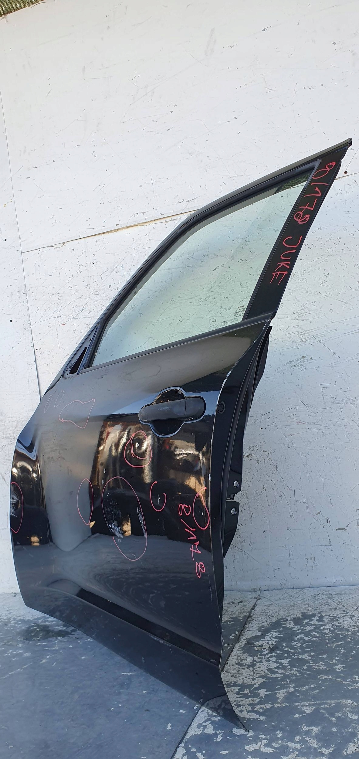 Nissan Juke I F15 LAVE PREDNE DVERE