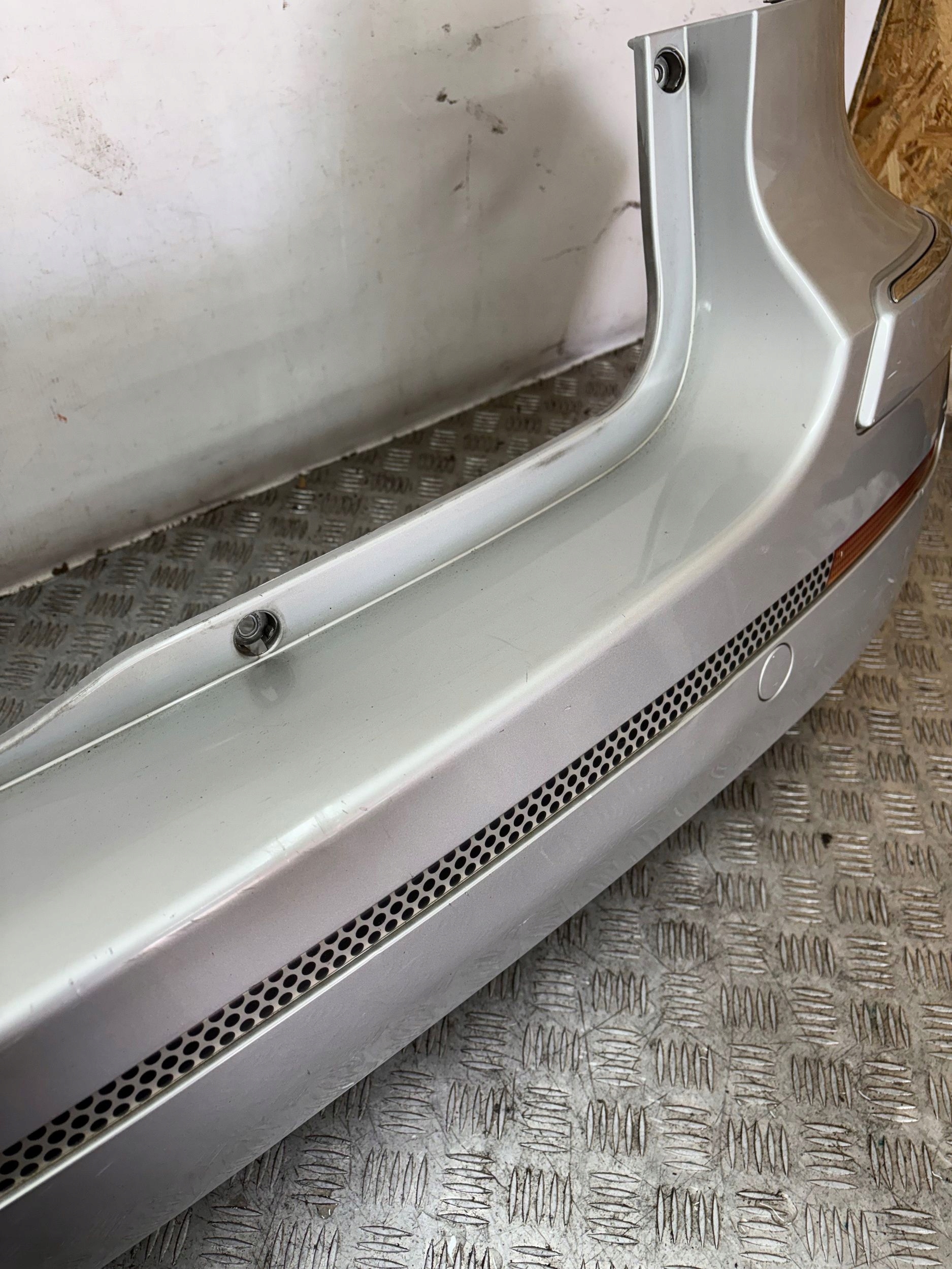 ZADNÝ NÁRAZNÍK MERCEDES B KLASA W245 LIFT