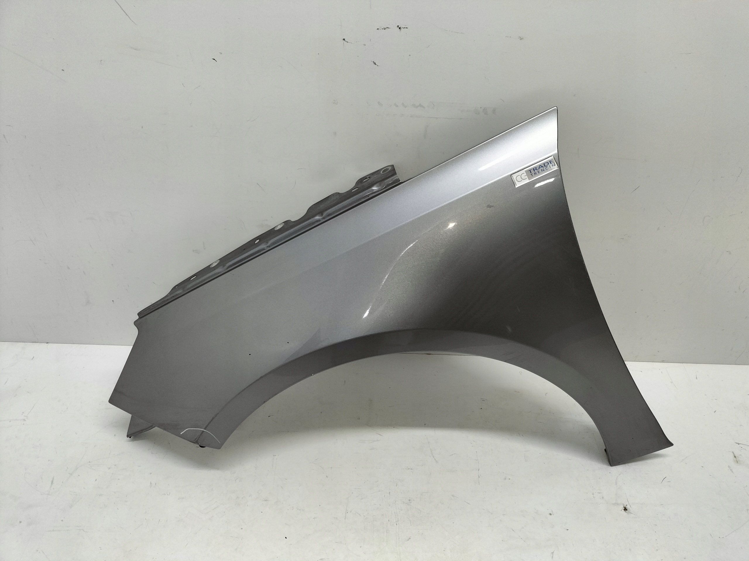 ĽAVÝ PREDNÝ BLATNÍK PEUGEOT 308 II T9 13-21