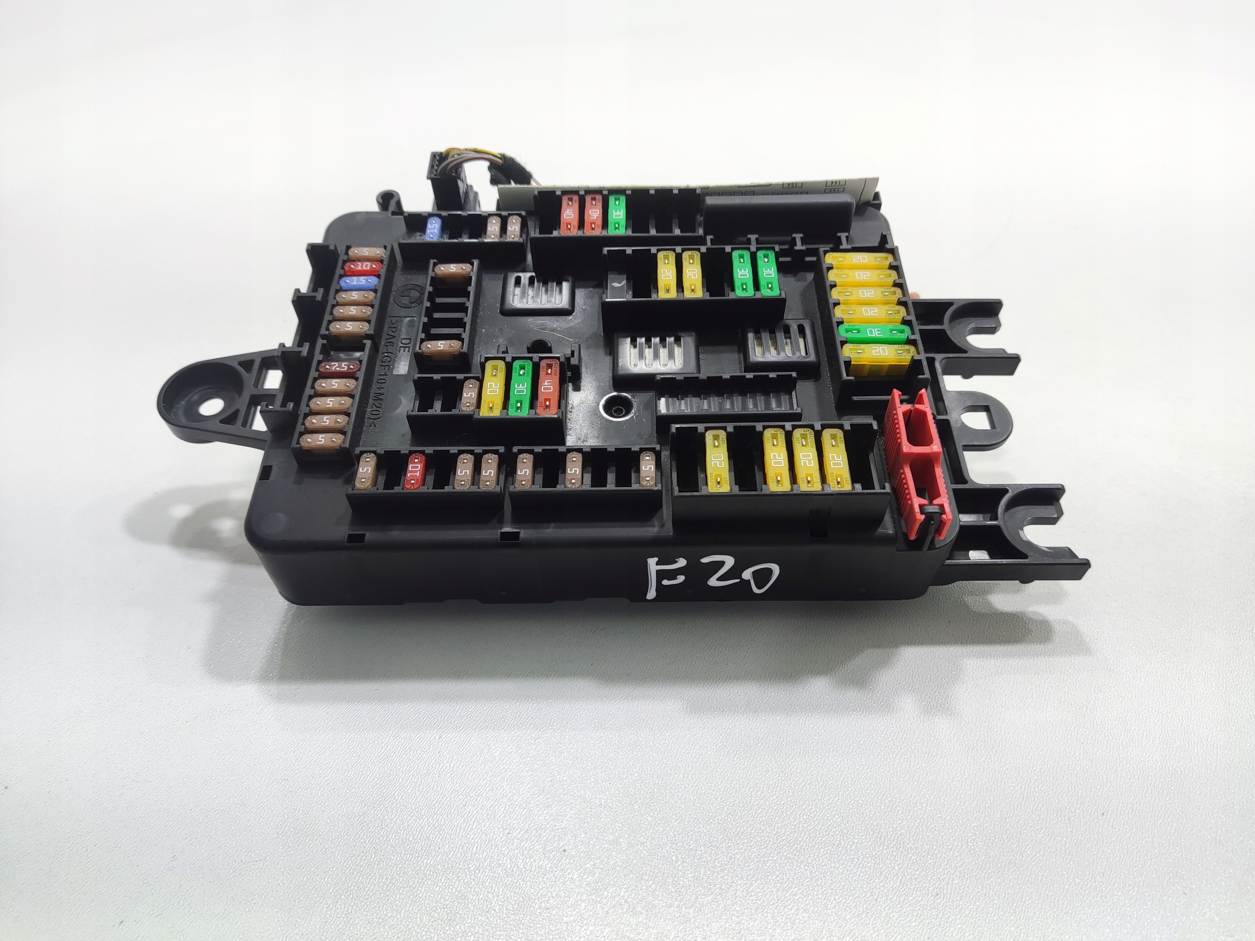 POISTKOVA SKRINKA RELÁTIEK BMW 1 II F20 9389070 2015-2019 LIFT