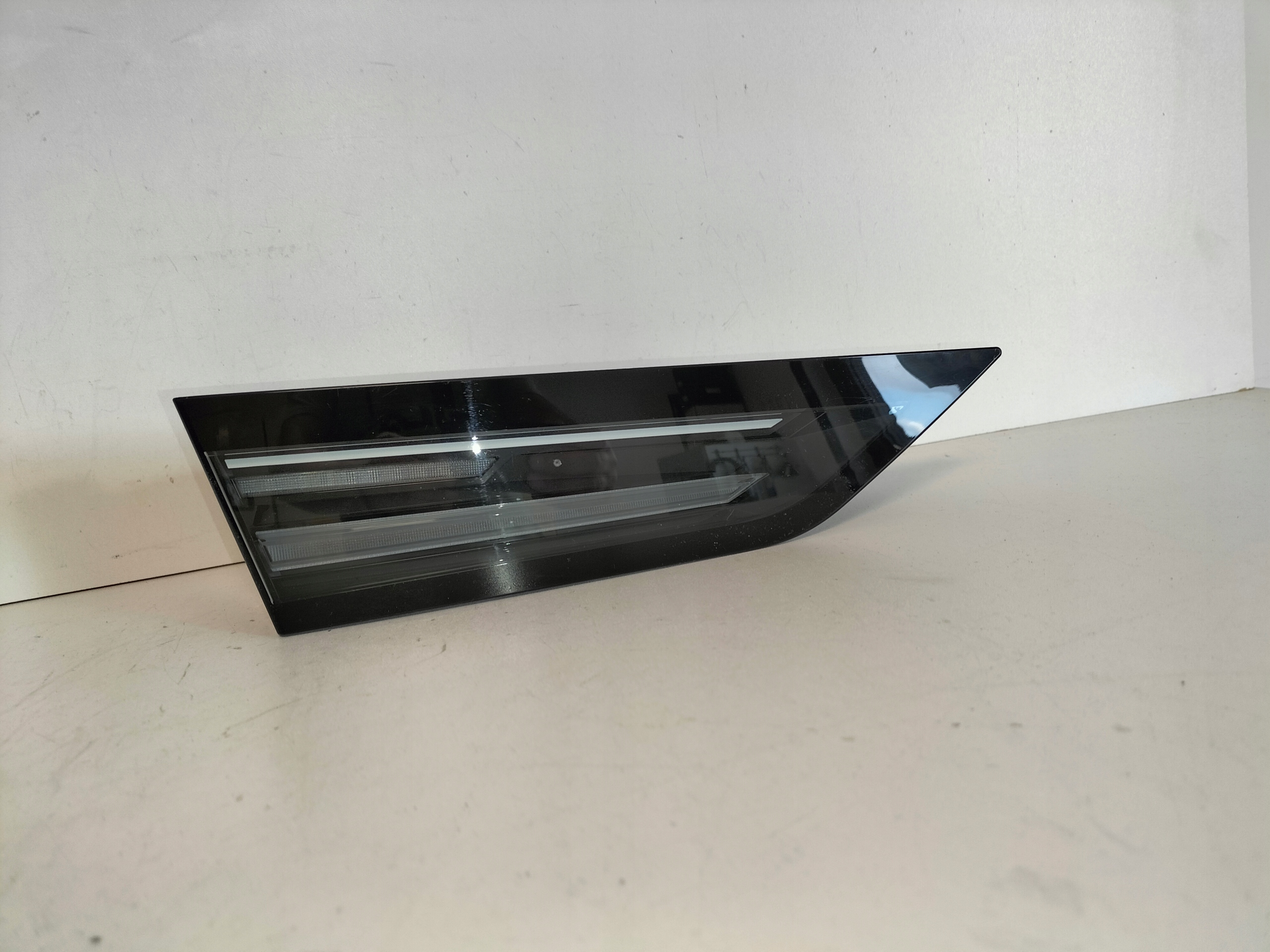 LAVE ZADNE SVETLO RENAULT SCENIC V E-TECH 24-