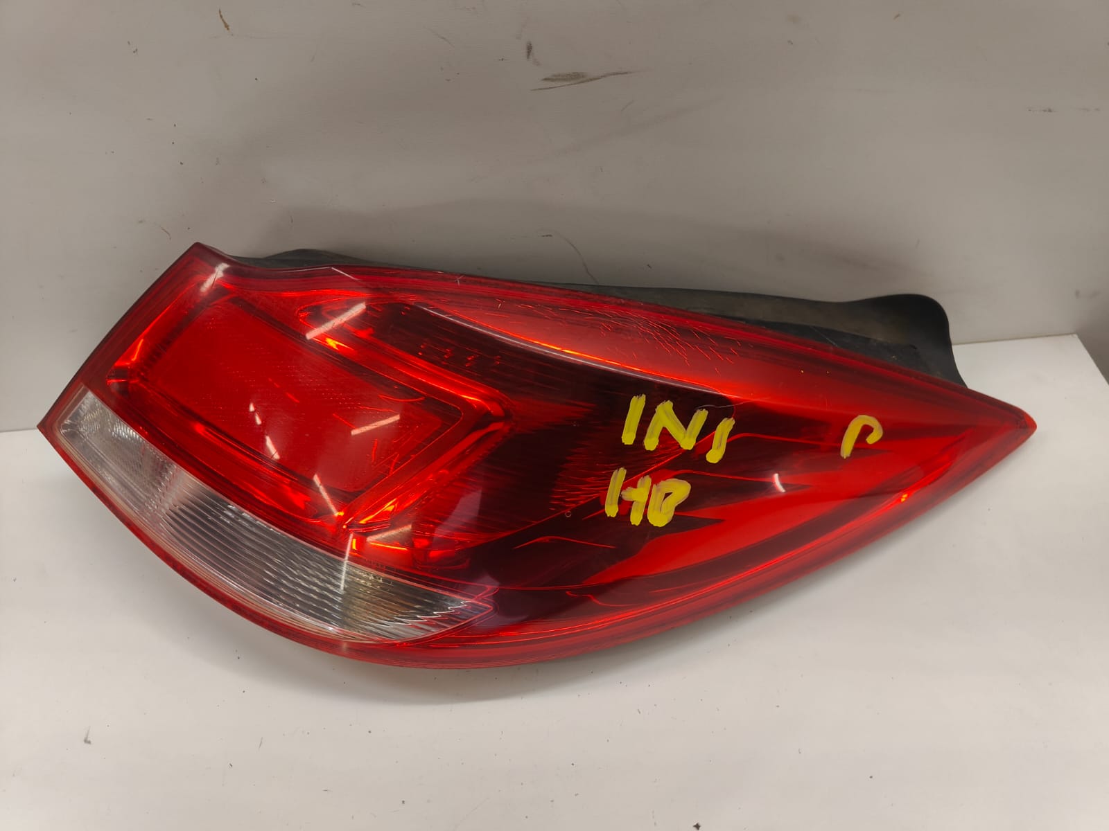 Opel insignia a 09-13 PRAVÉ ZADNÉ SVETLO hb VERZIA uk