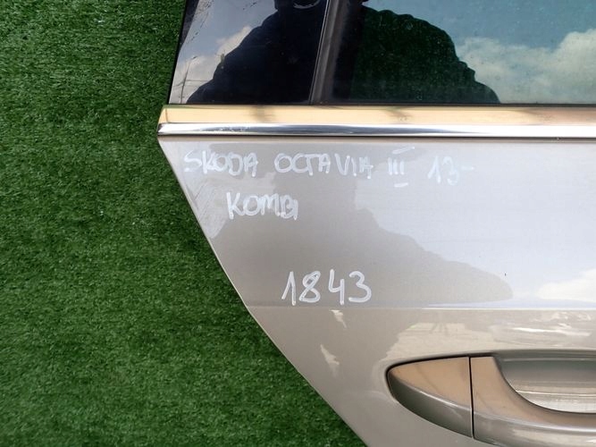 SKODA OCTAVIA III KOMBI PRAVE ZADNE DVERE
