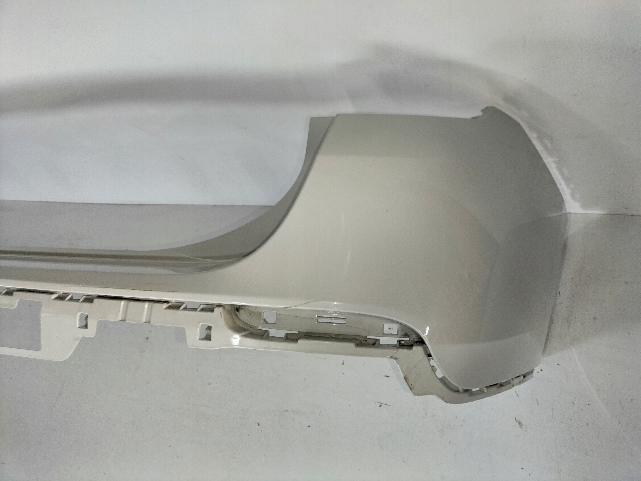 ZADNÝ NÁRAZNÍK BMW X1 E84 09-13