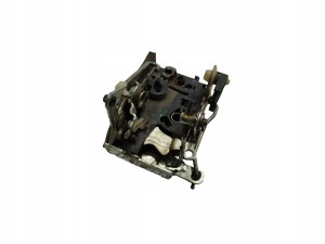 ZAMOK PRAVYCH PREDNYCH DVERI LAND ROVER DEFENDER 1999-2014 EUROPA ZAMOK PRAVYCH PREDNYCH DVERI LAND ROVER DEFENDER 1999-2014 EUROPA