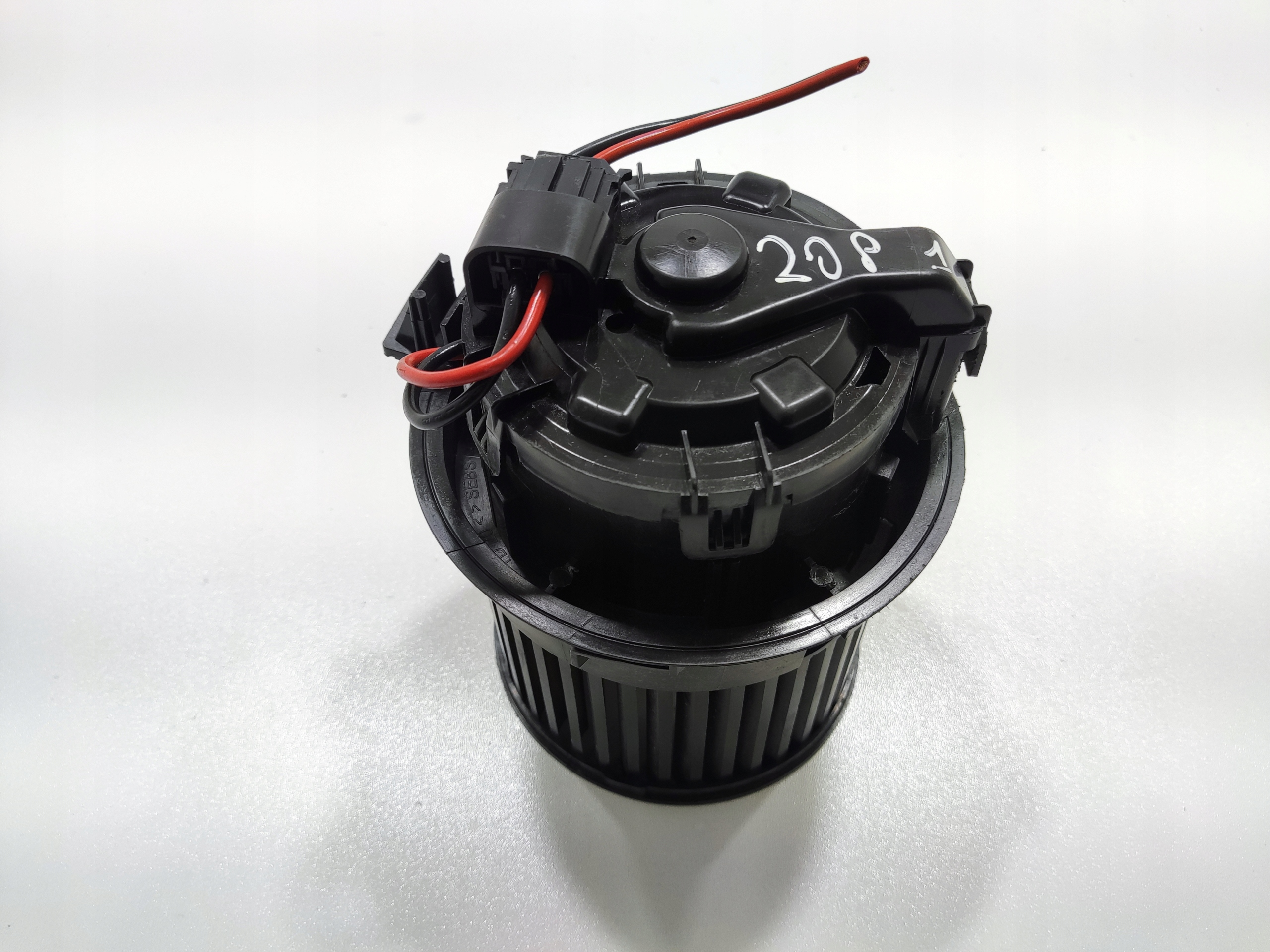 VENTILÁTOR MOTORČEK KÚRENIA PEUGEOT 208 I 2012-2019 T1013140A EUROPA