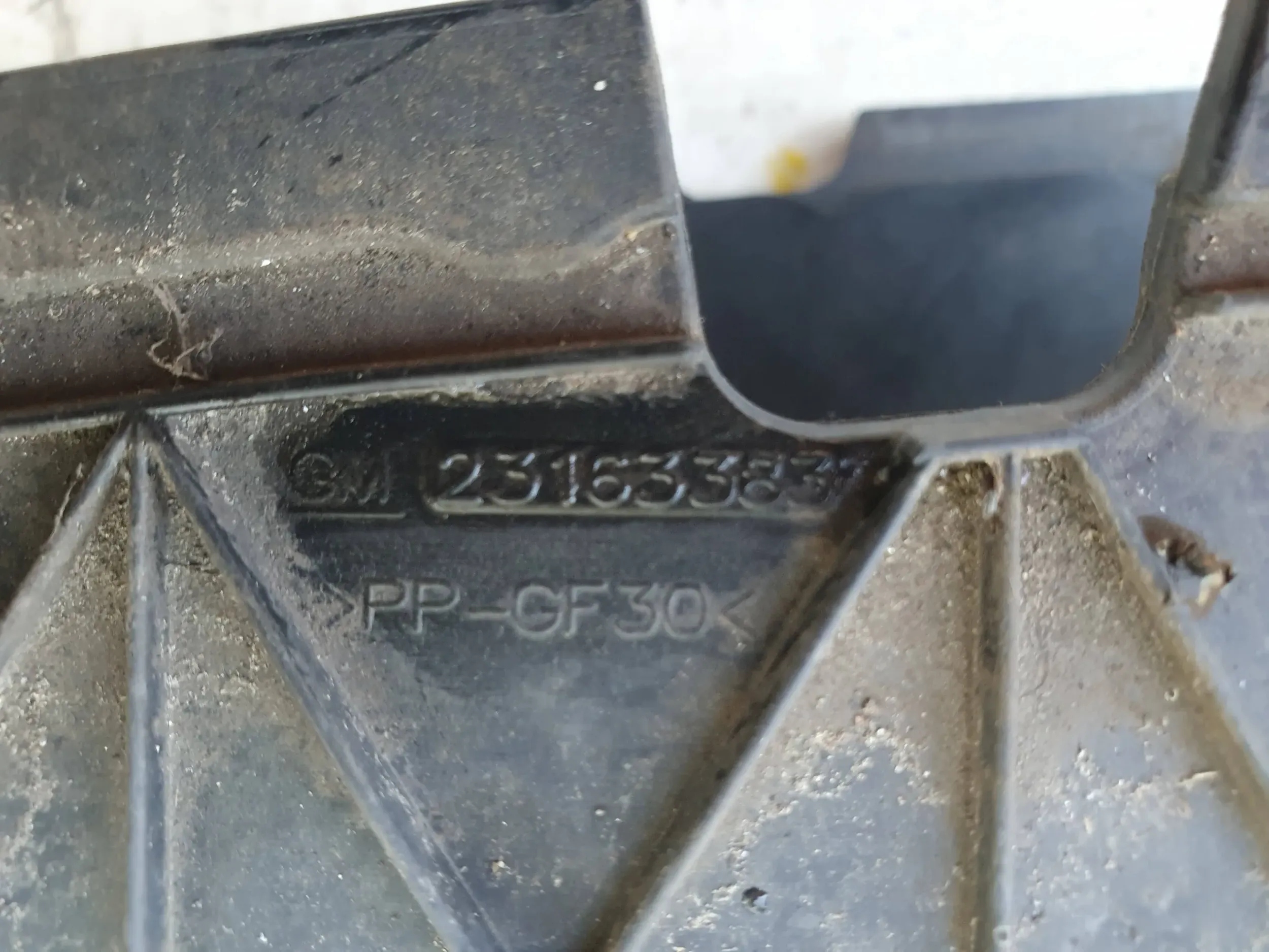 Opel Insignia A lift 23163383 ROLETA CHLADIČA