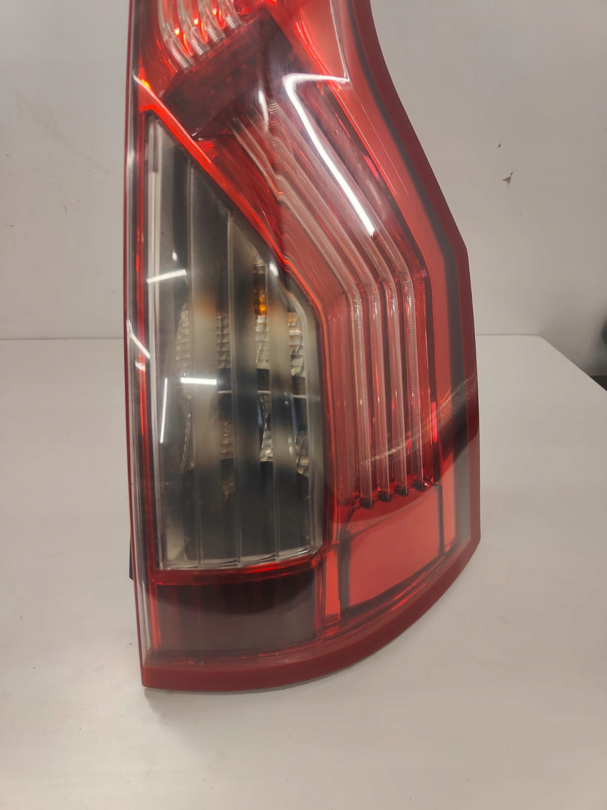 Citroen c4 grand picasso I PRAVÉ ZADNÉ SVETLO
